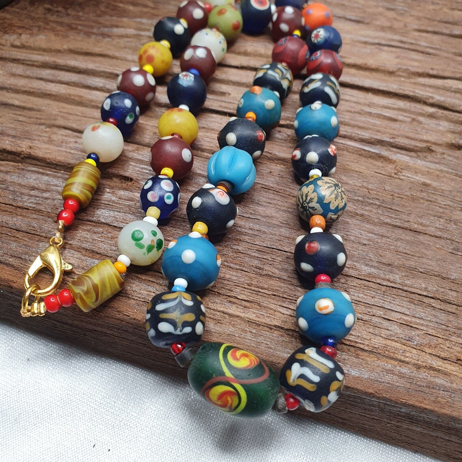 Vintage Beads Collection Venetian Style Skunk, glass Beaded Necklace