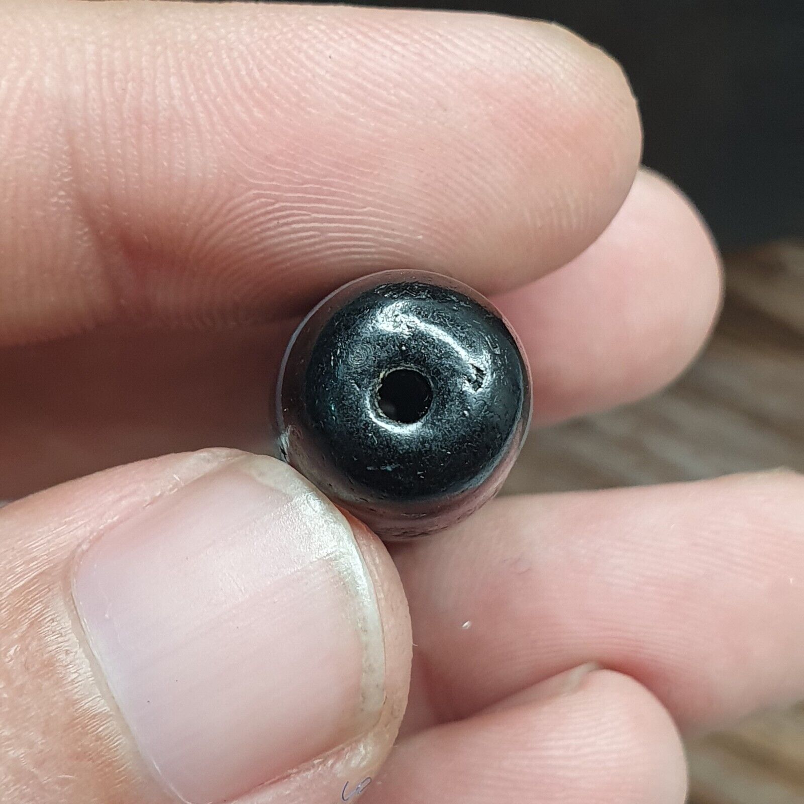 STB-2 HIMALAYAN Indo Tibetan Rusted Double Side Zigzag pattern Agate bead