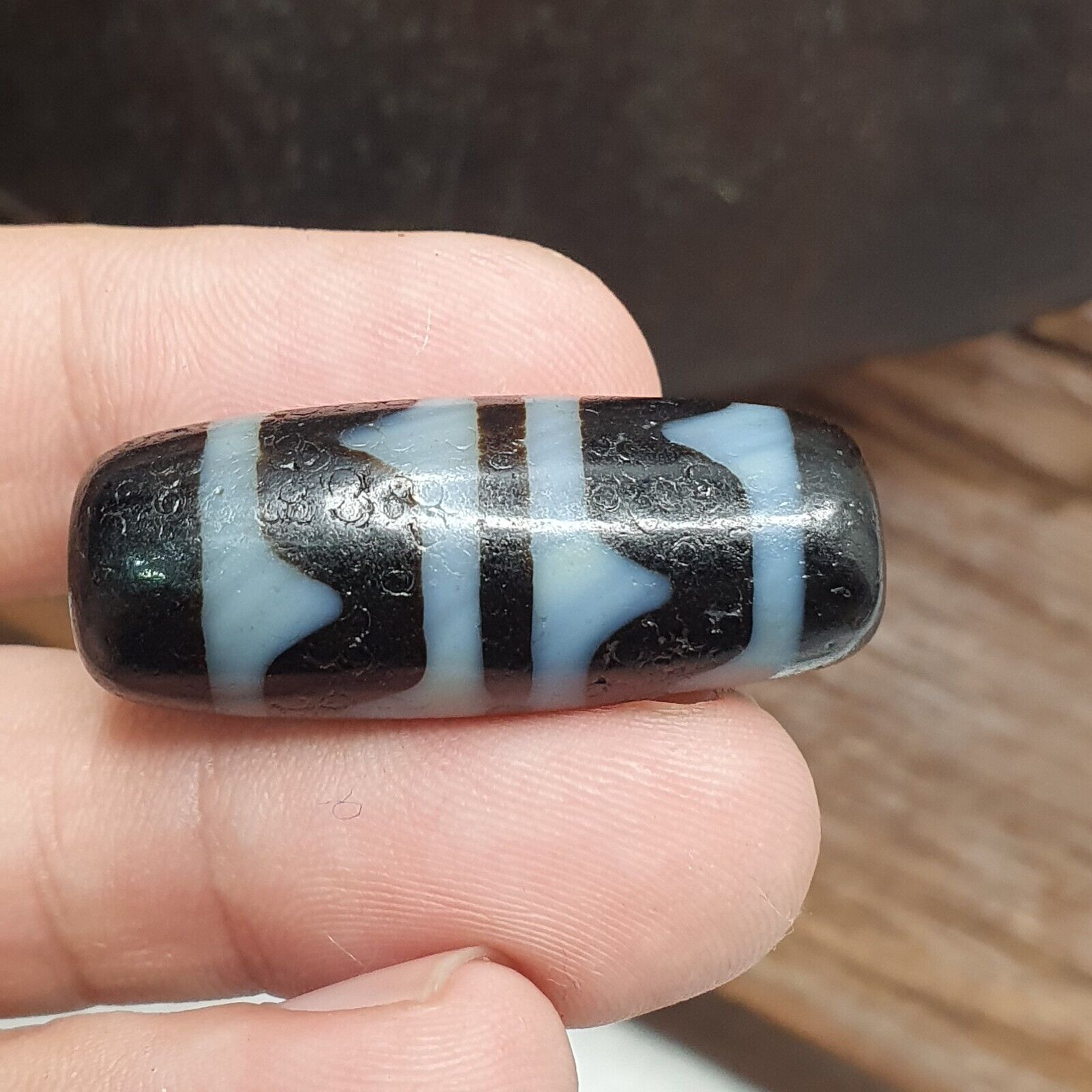 STB-2 HIMALAYAN Indo Tibetan Rusted Double Side Zigzag pattern Agate bead