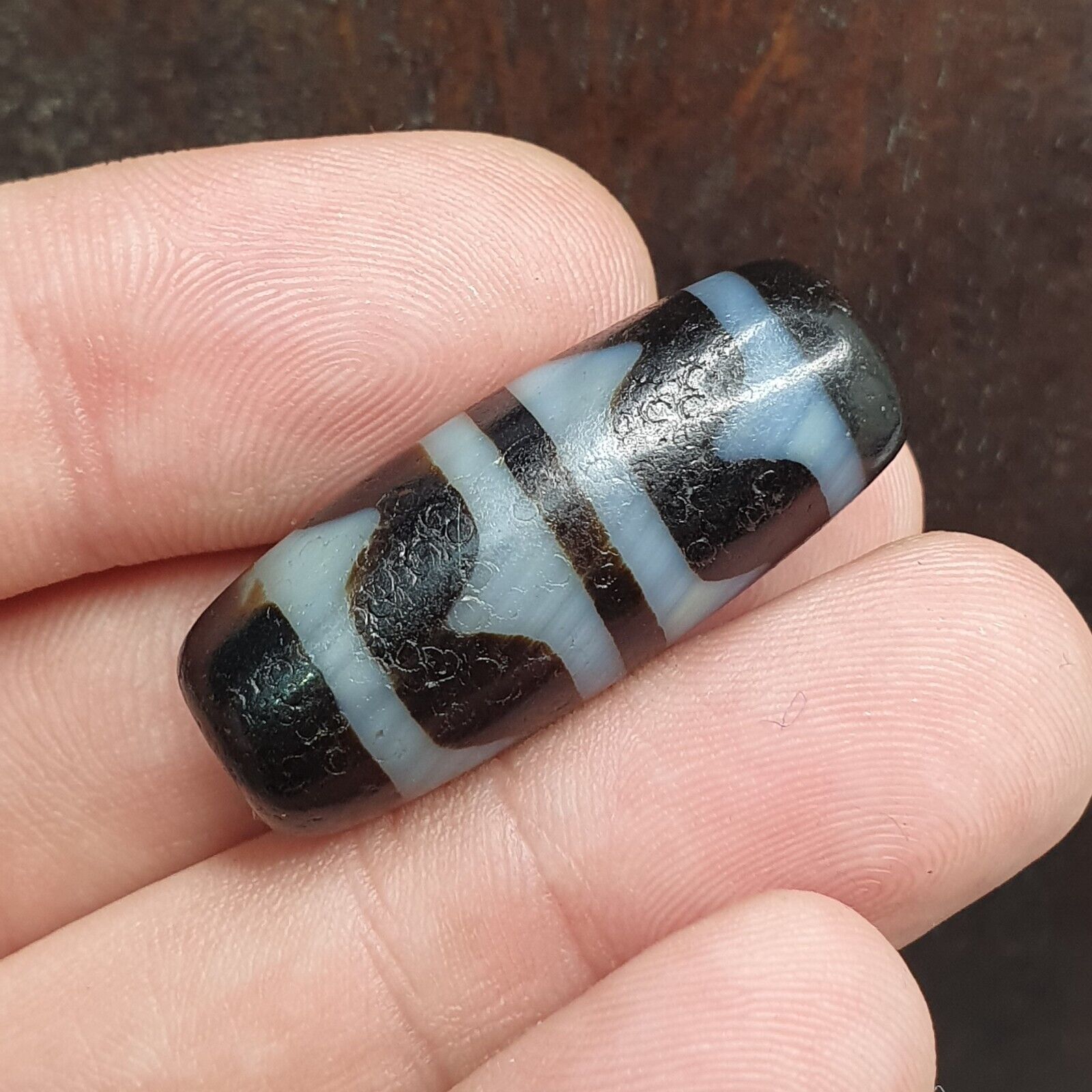 STB-2 HIMALAYAN Indo Tibetan Rusted Double Side Zigzag pattern Agate bead