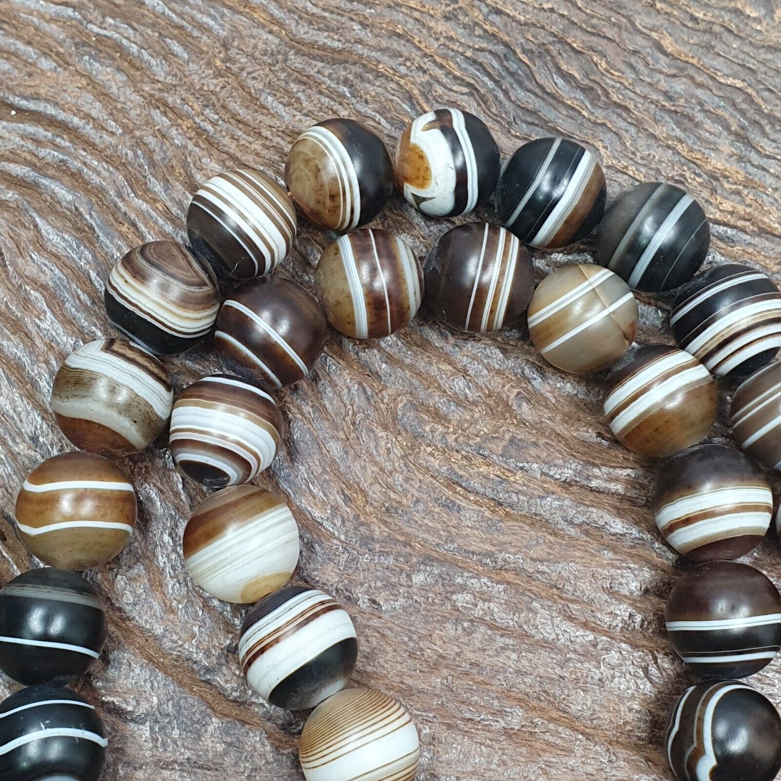 Lot 47 INDO Himalayan Eye Beads Soleimani Banded Agate Beaded Necklace