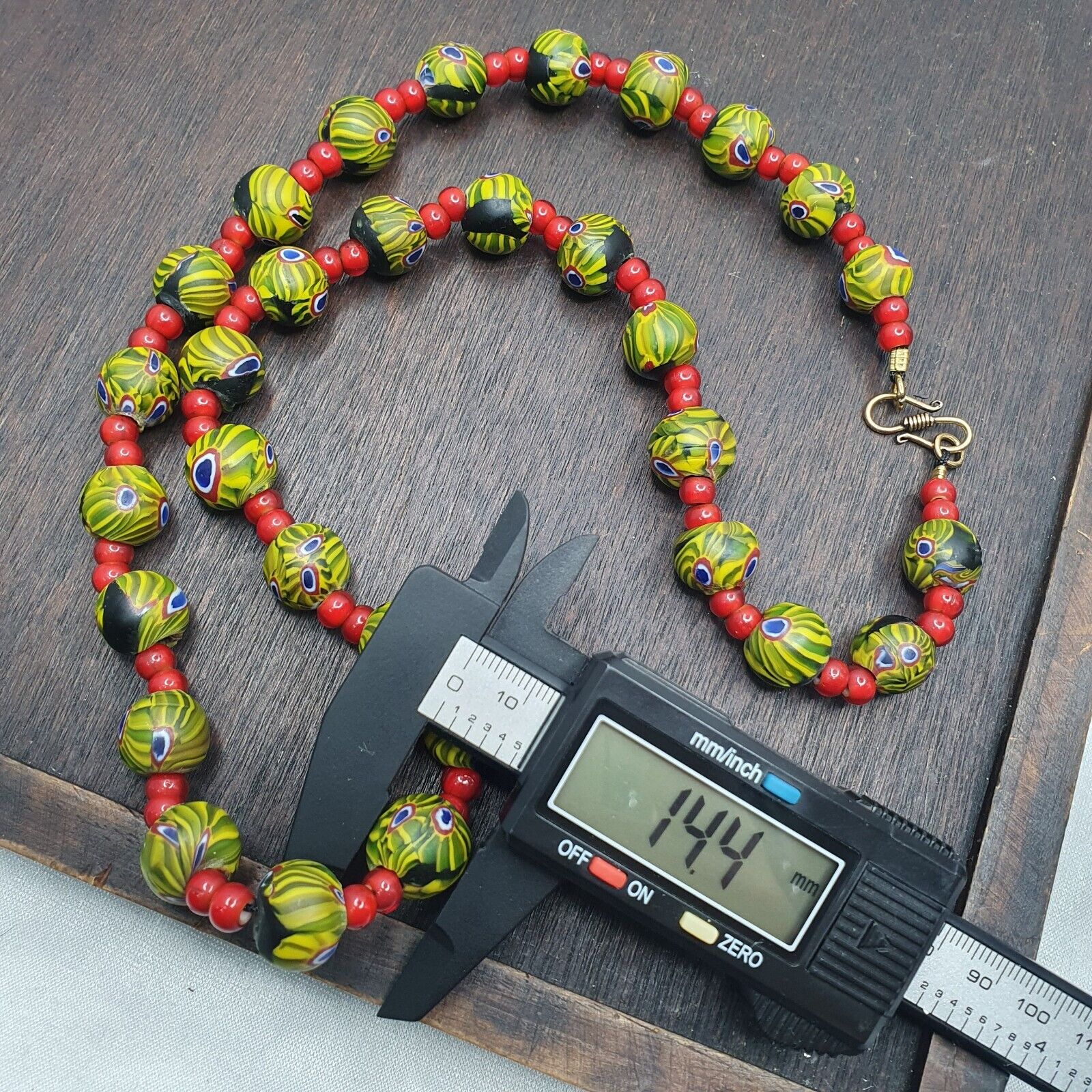 Vintage RED white Heart 6mm & Roman Style Green Gabri Eyes Beads Necklace
