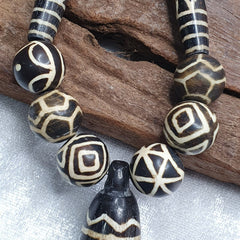 South Asian Antique Pumtek Pyu beads necklace rare patterns Pendants