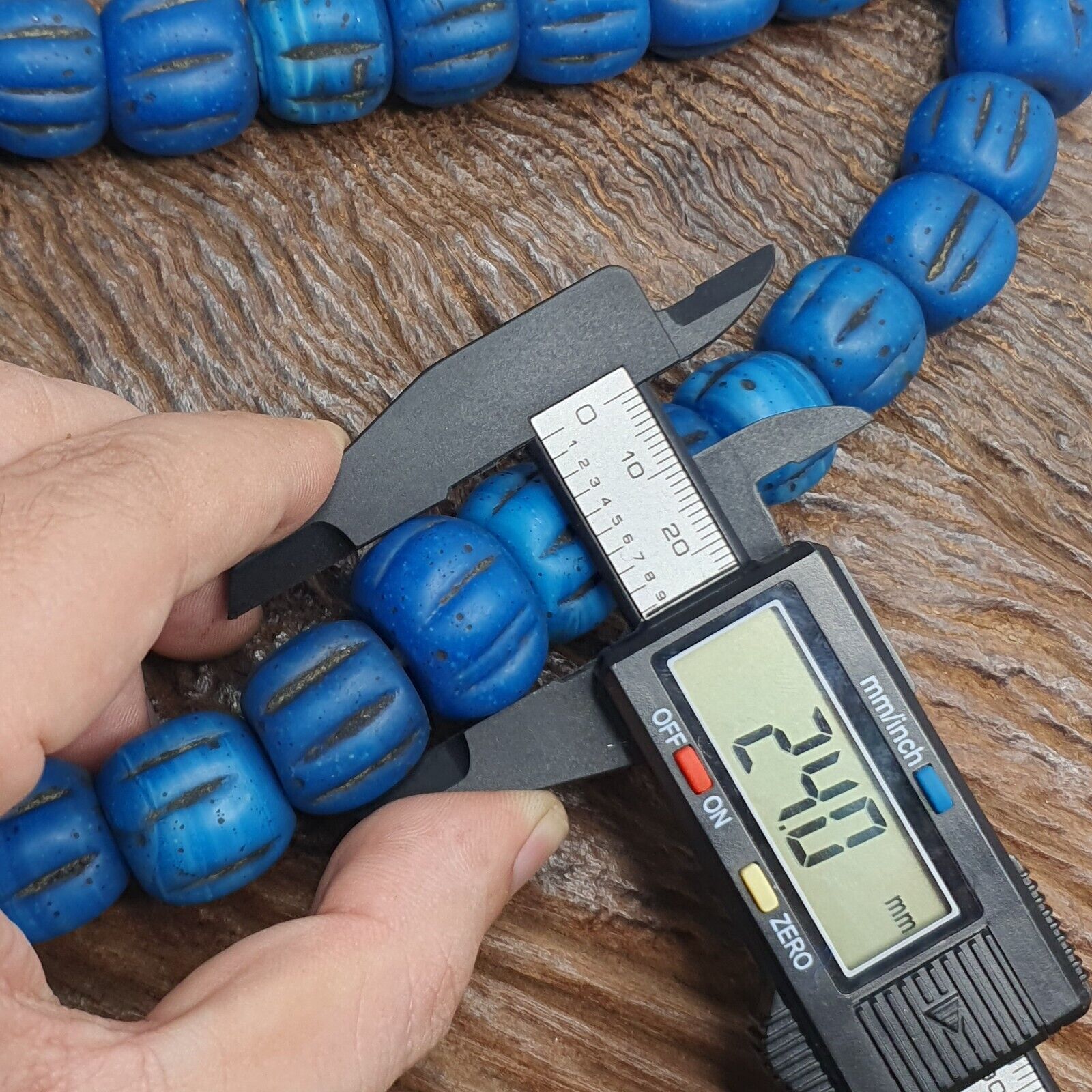 Turquoise Blue Padre Glass African Trade Beads 18-24mm Hug Size 43 Beads