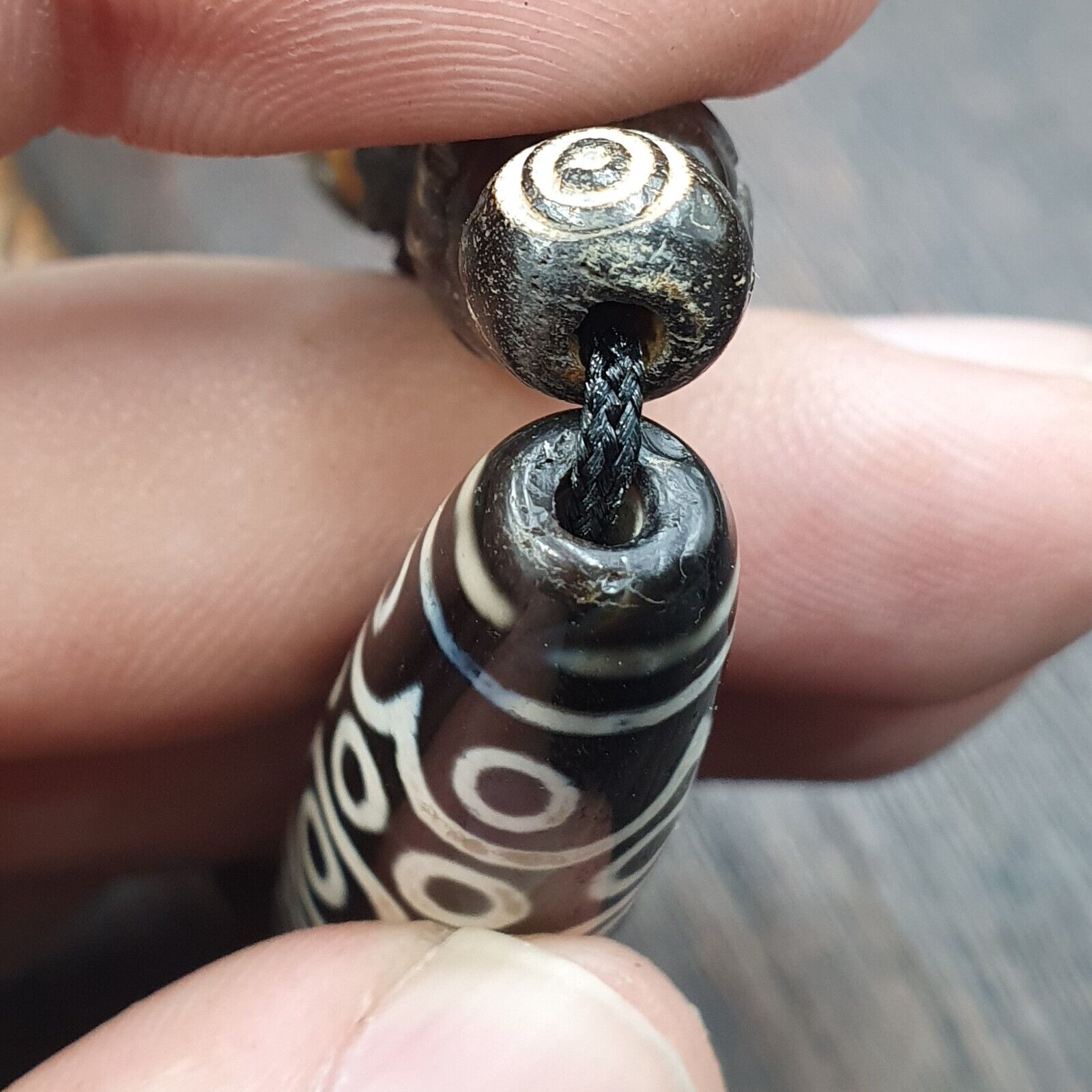 24 eyes Tibetan Himalayan bead old amulet Agate with carving Yak Bone Necklace