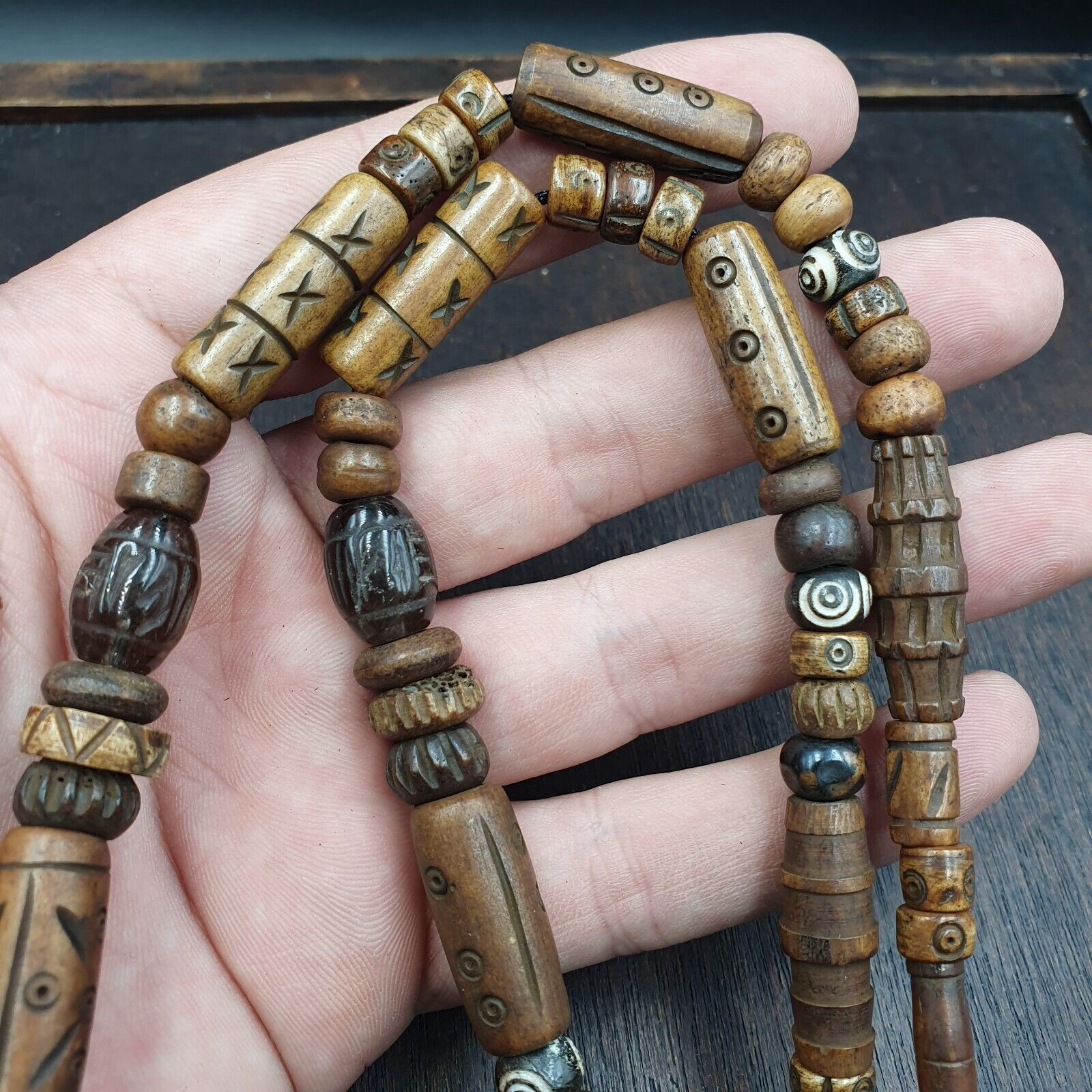 24 eyes Tibetan Himalayan bead old amulet Agate with carving Yak Bone Necklace