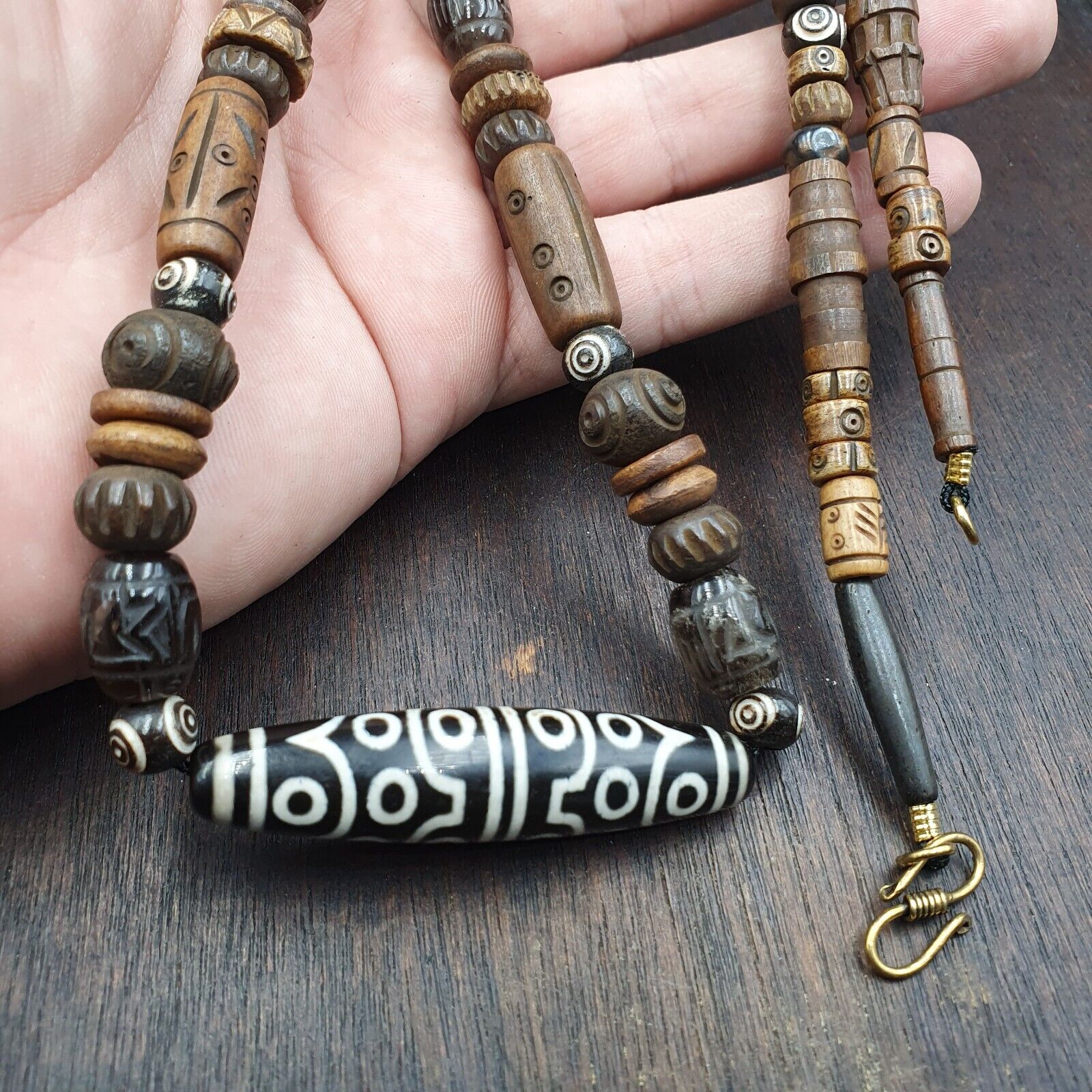 24 eyes Tibetan Himalayan bead old amulet Agate with carving Yak Bone Necklace