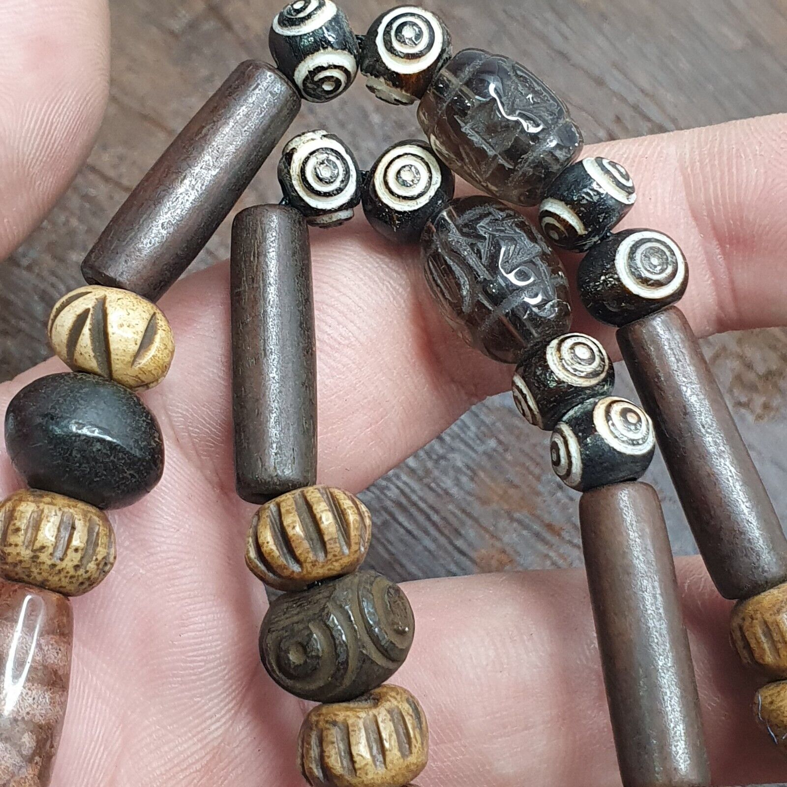 Powerful Tibetan old Eyes Agate amulet with carving Yak Bone Beads Necklace