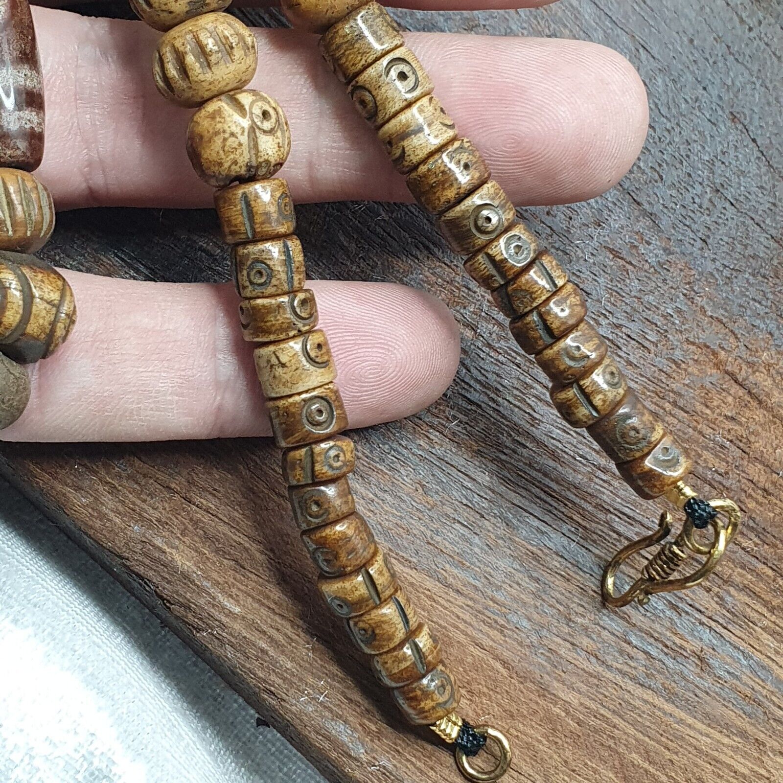 Powerful Tibetan old Eyes Agate amulet with carving Yak Bone Beads Necklace