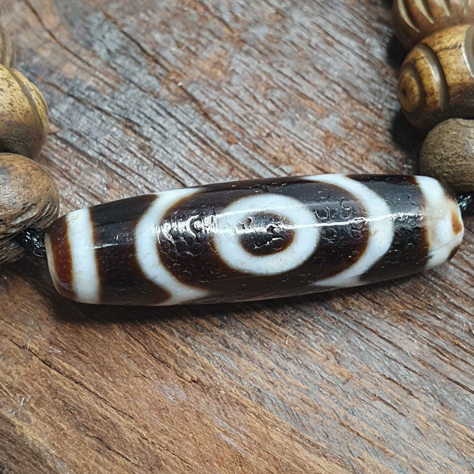 Powerful Tibetan old Eyes Agate amulet with carving Yak Bone Beads Necklace