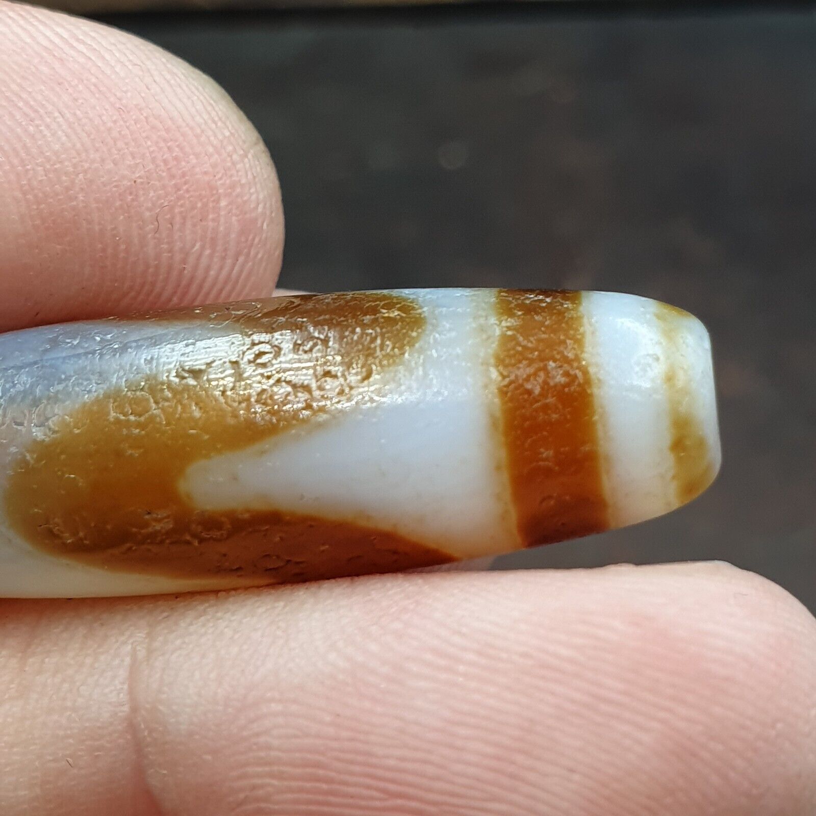 Soft Skin Tibetan bead old agate Tiger teeth dzi pure amulet tibet eyes