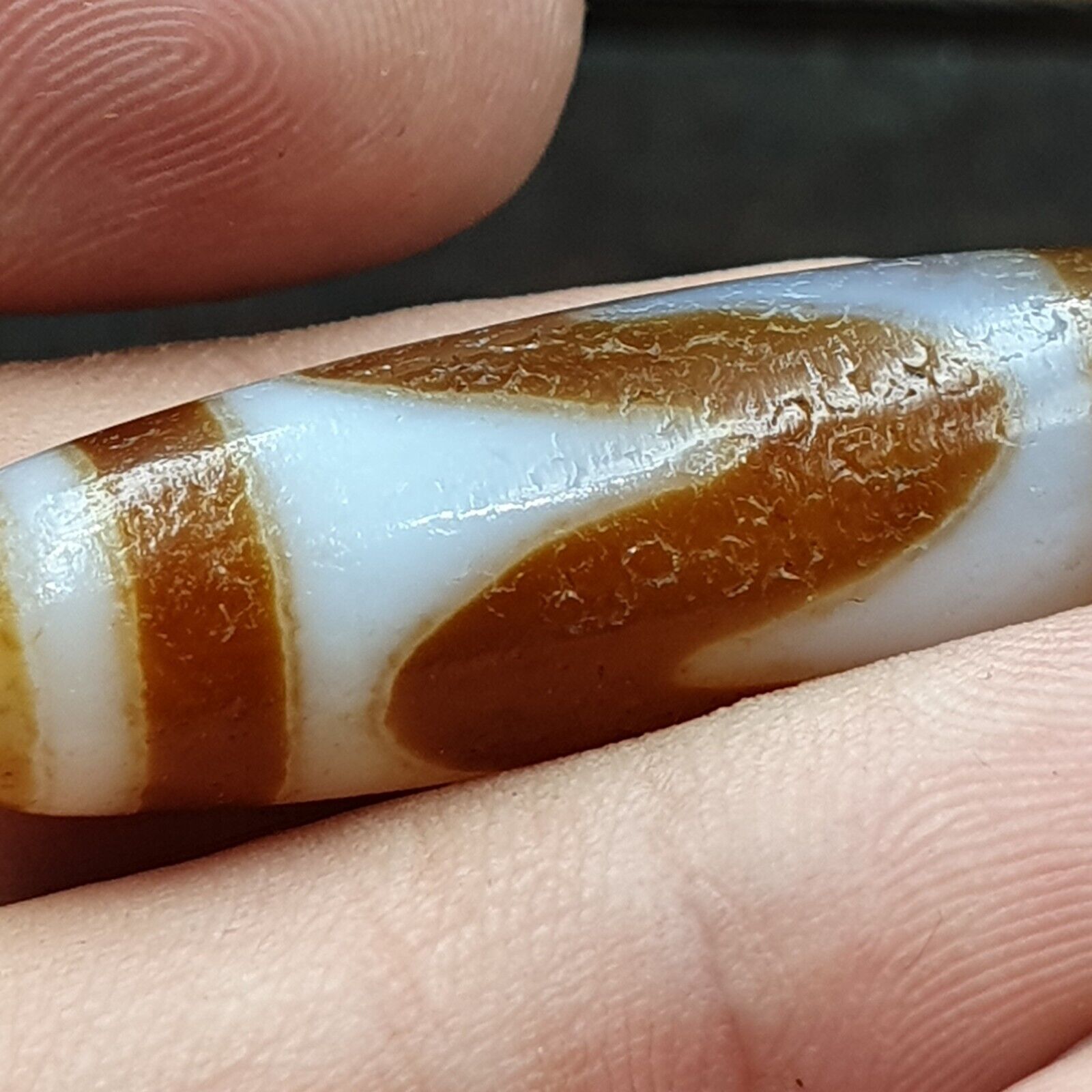 Soft Skin Tibetan bead old agate Tiger teeth dzi pure amulet tibet eyes