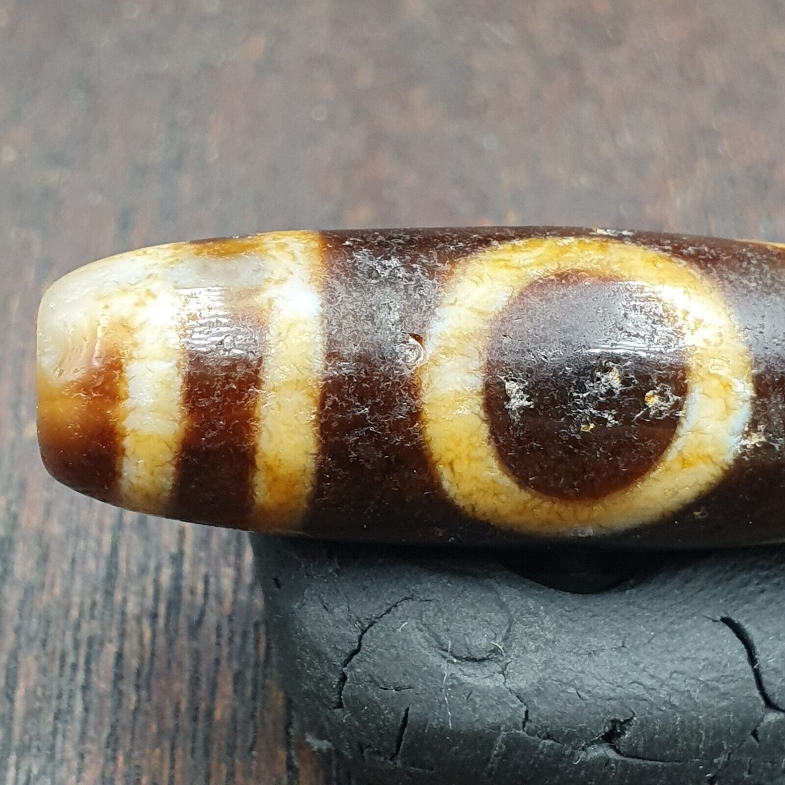 Rusted Tibetan bead old agate 2 eyed ancient Style dzi pure amulet tibet eyes