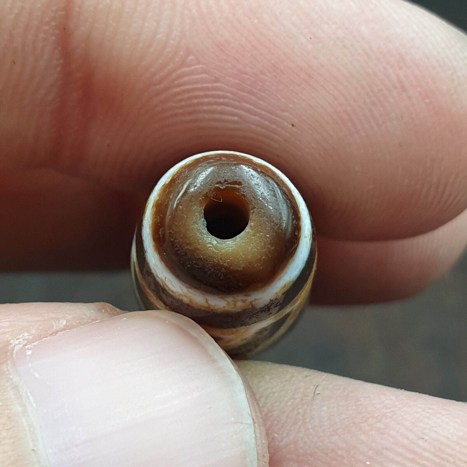 Rusted Tibetan bead old agate 2 eyed ancient Style dzi pure amulet tibet eyes