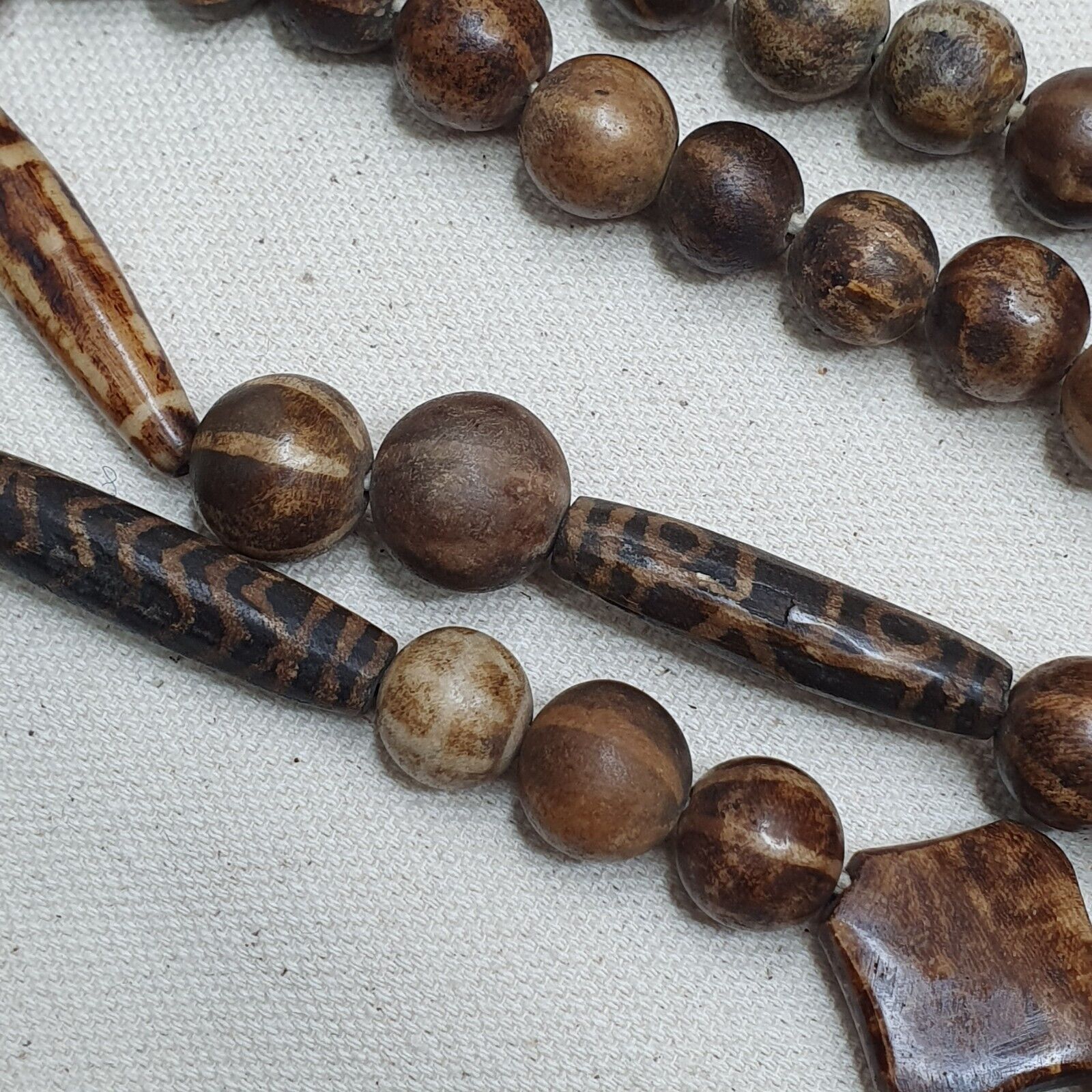 Rare Antique Old PUMTEK BEADS Necklace Palmwood Great Patterns
