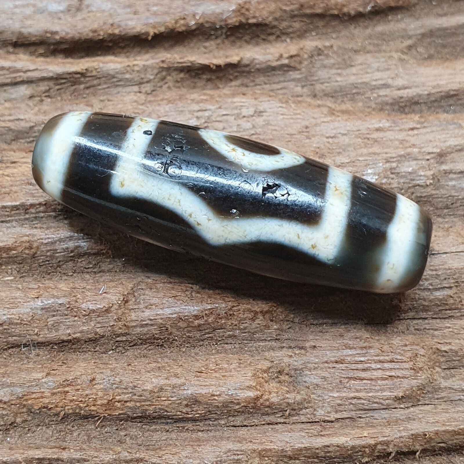 Old Tibetan Himalayan 3 Eyes pattern BON Dzi Agate Bead Amulet