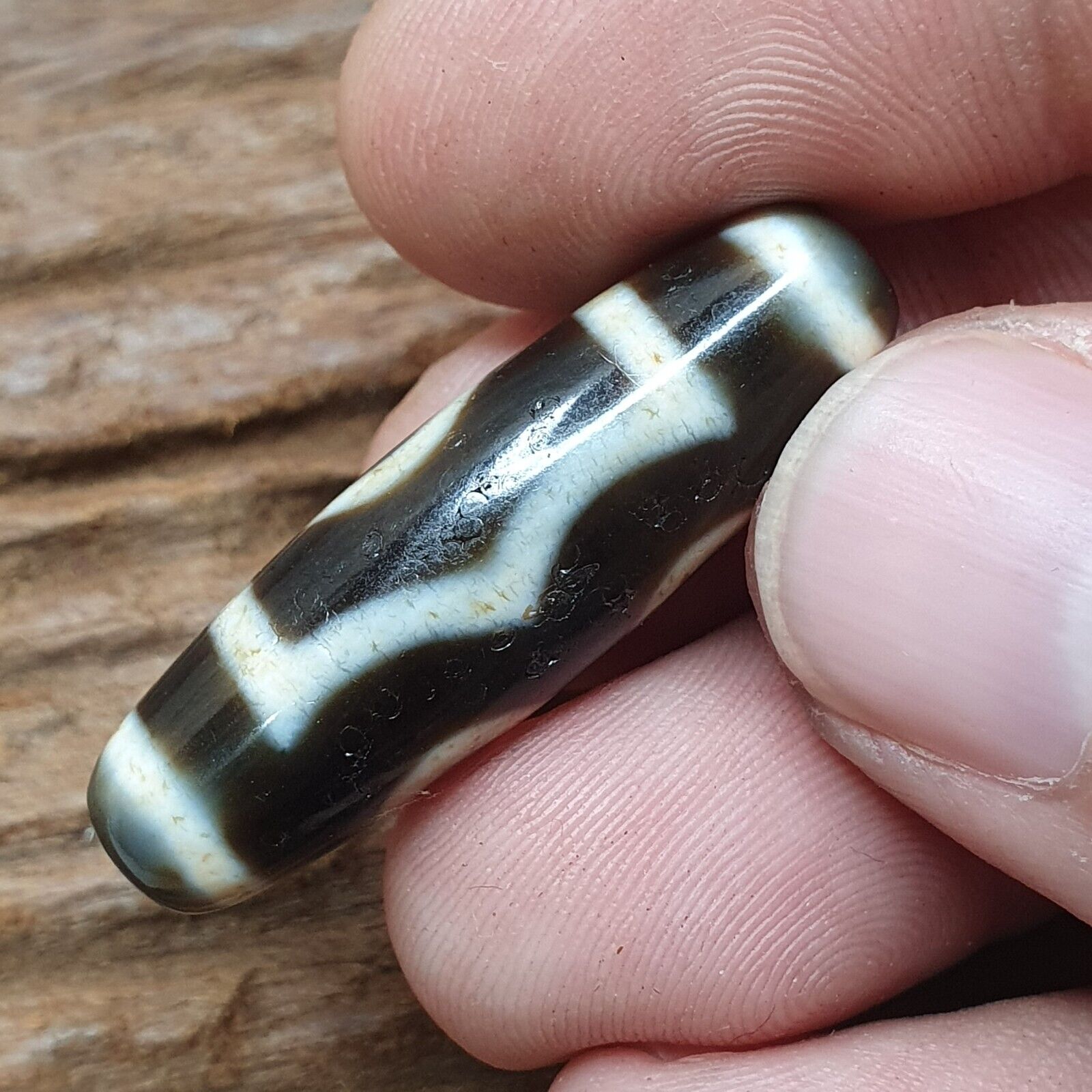 Old Tibetan Himalayan 3 Eyes pattern BON Dzi Agate Bead Amulet