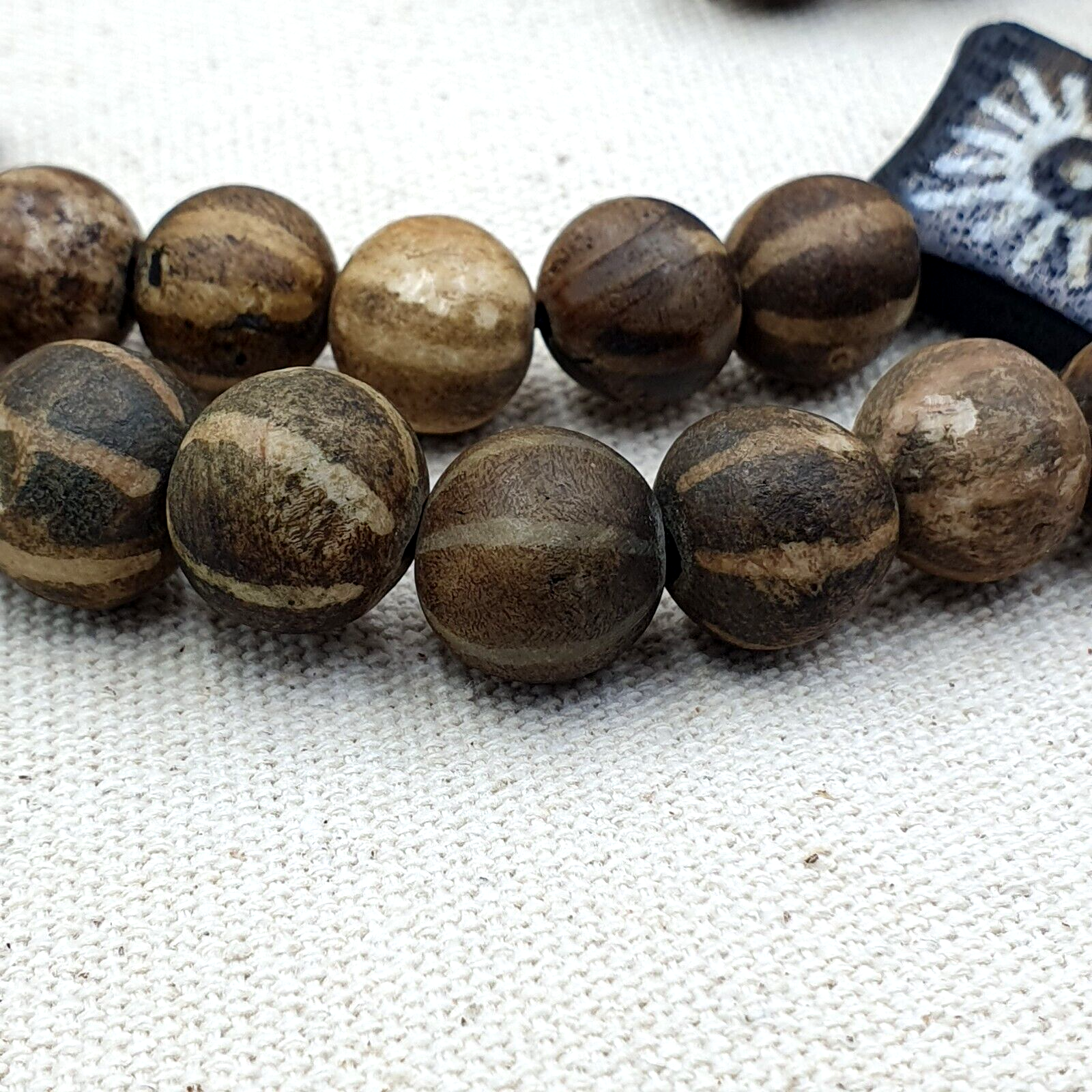 South East Asian Old PUMTEK BEADS Necklace Palmwood Great Patterns