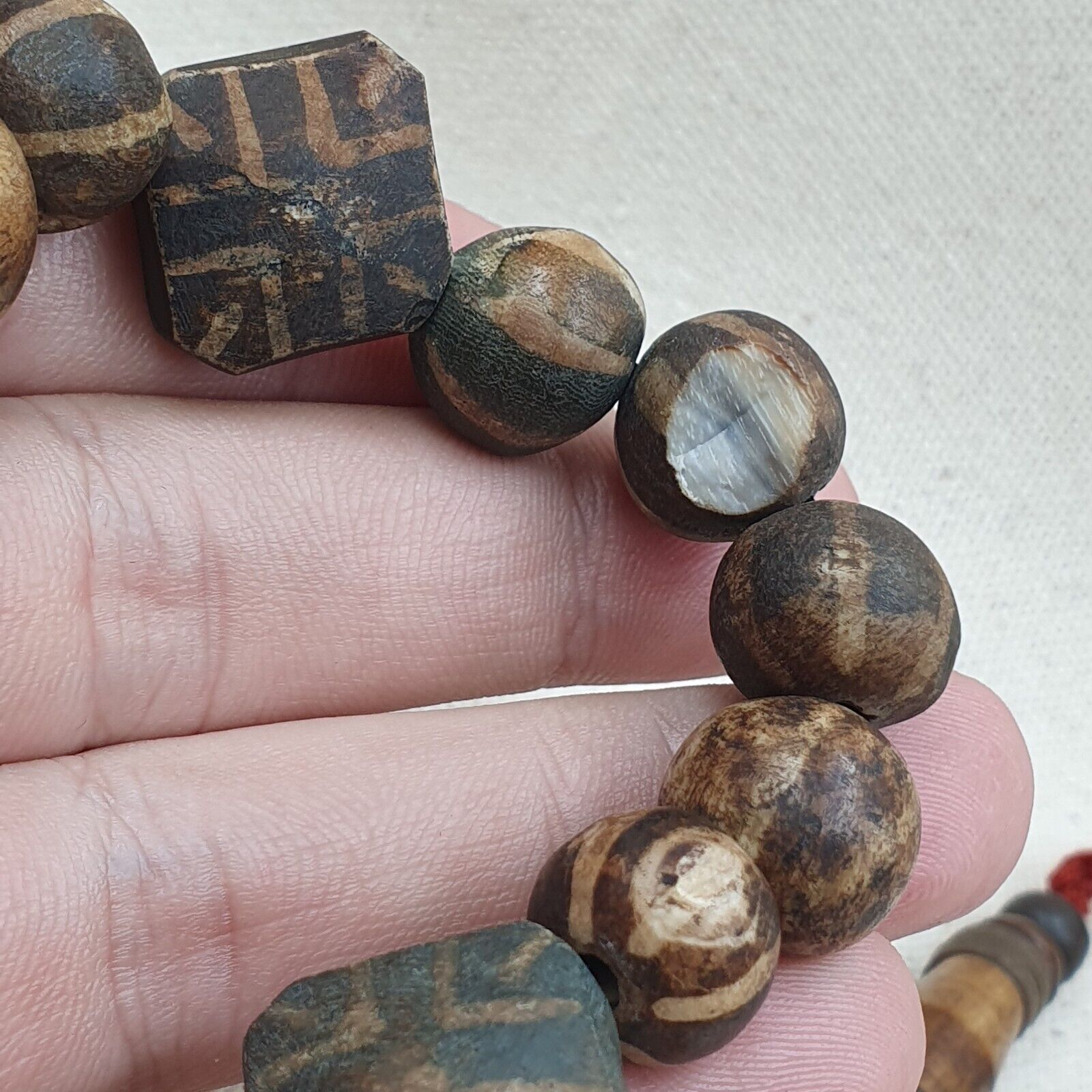 South East Asian Old PUMTEK BEADS Necklace Palmwood Great Patterns