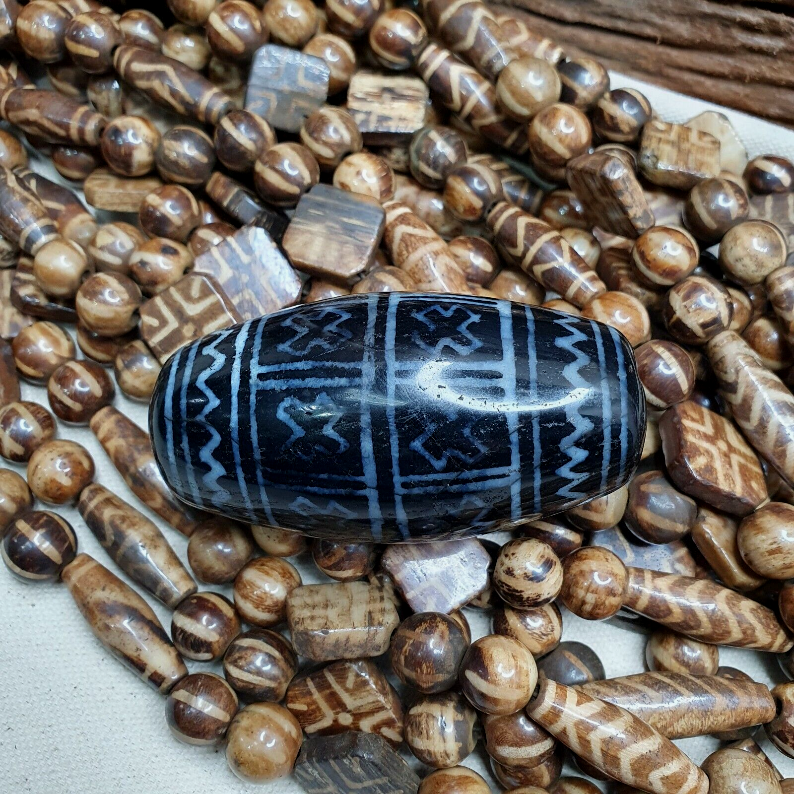 Huge Bead Indus Valley Etched Black Agate Antique Jewelry Beads Pendant