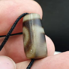 Authentic Ancient Tibetan Sakor Namkor Dzi Etched Agate Bead