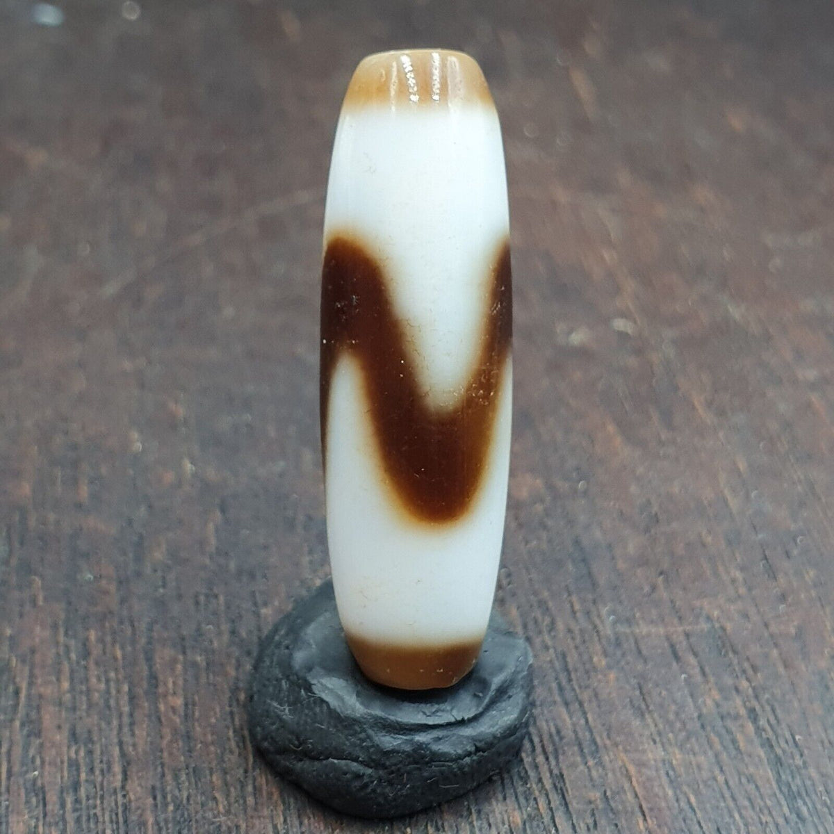 Tigere Teeth totem Tibetan White Agate Dzi Bead Amulet