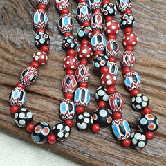 Vintage Venetian Style Chevron Feather Skunk Mix Glass Beads Necklace MX-122