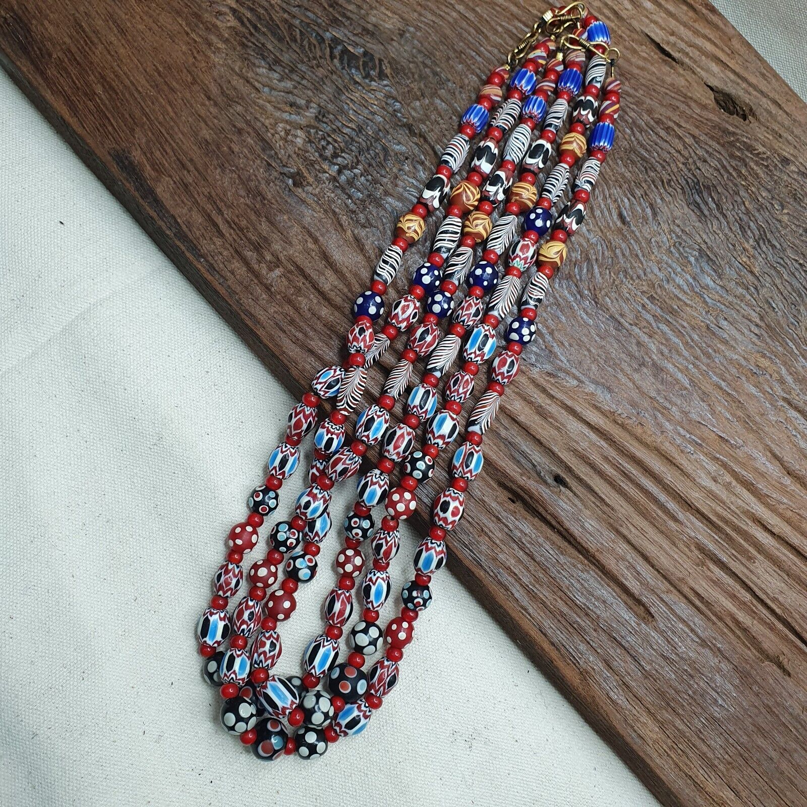 Vintage Venetian Style Chevron Feather Skunk Mix Glass Beads Necklace MX-122