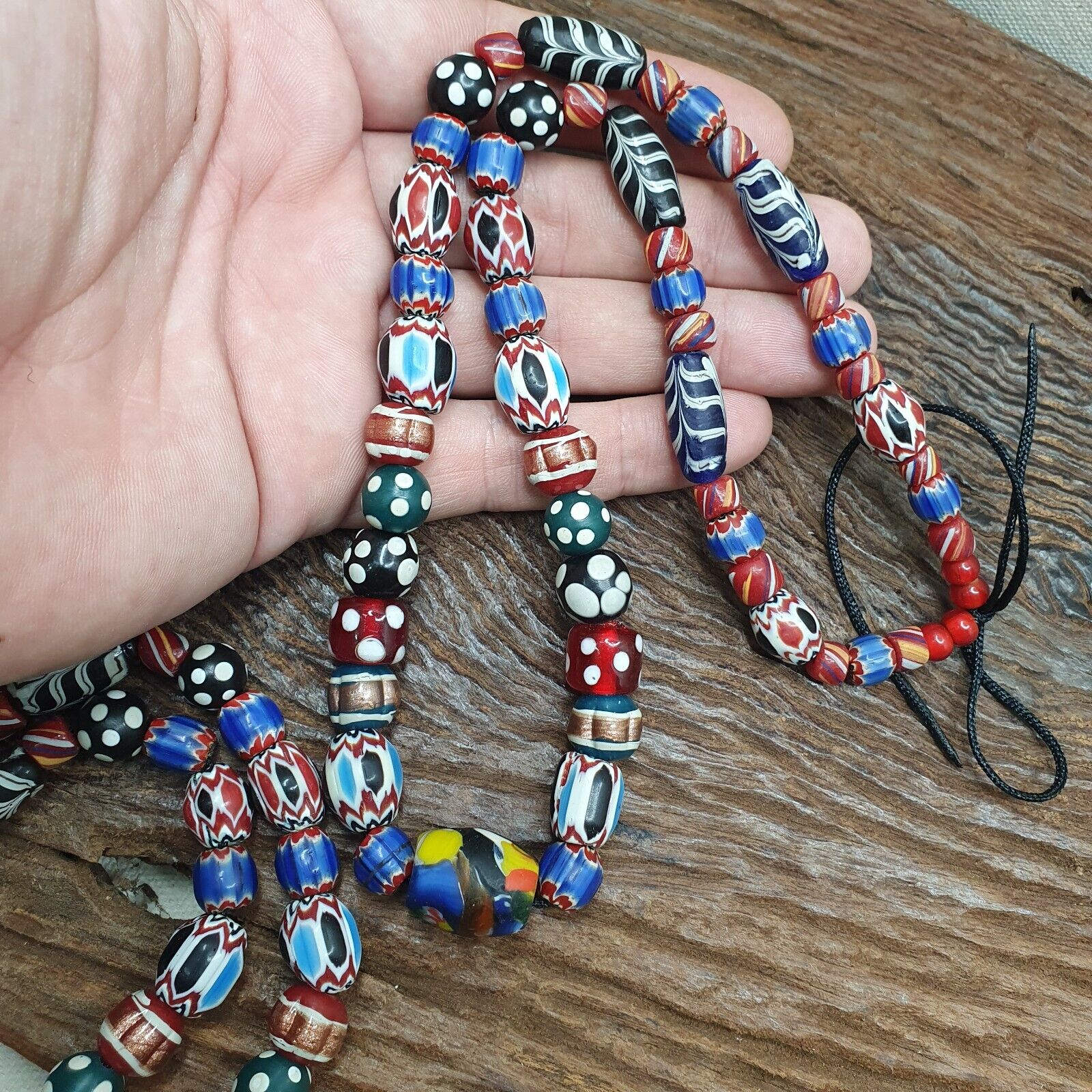 Vintage Venetian Style Chevron Feather Skunk Mix Glass Beads Necklace MX-121