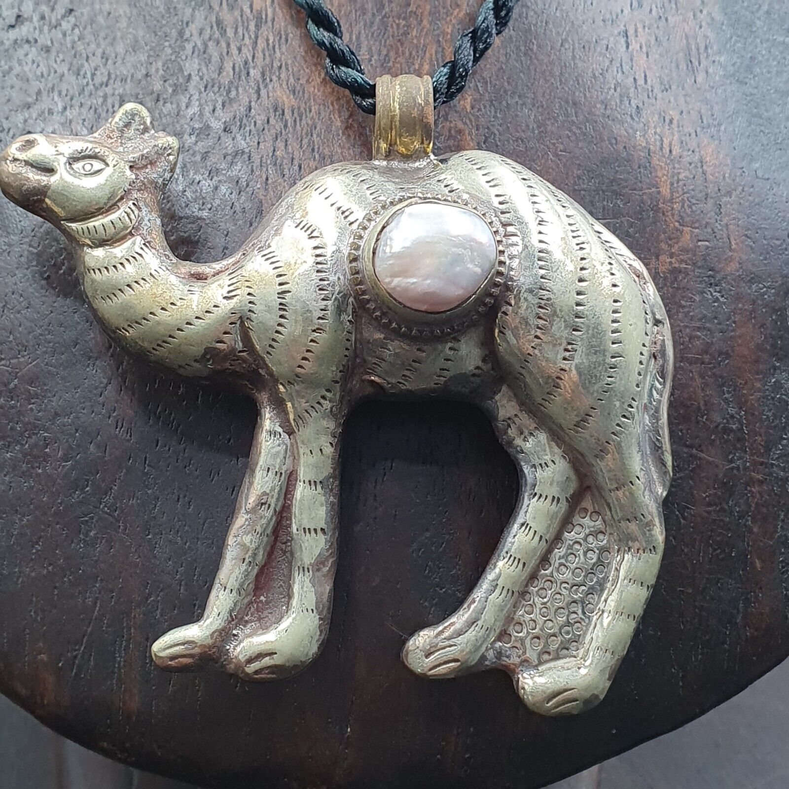Wonderful Pearl on Mysterious Animal Figurine pendent Tibetan Pendant necklace