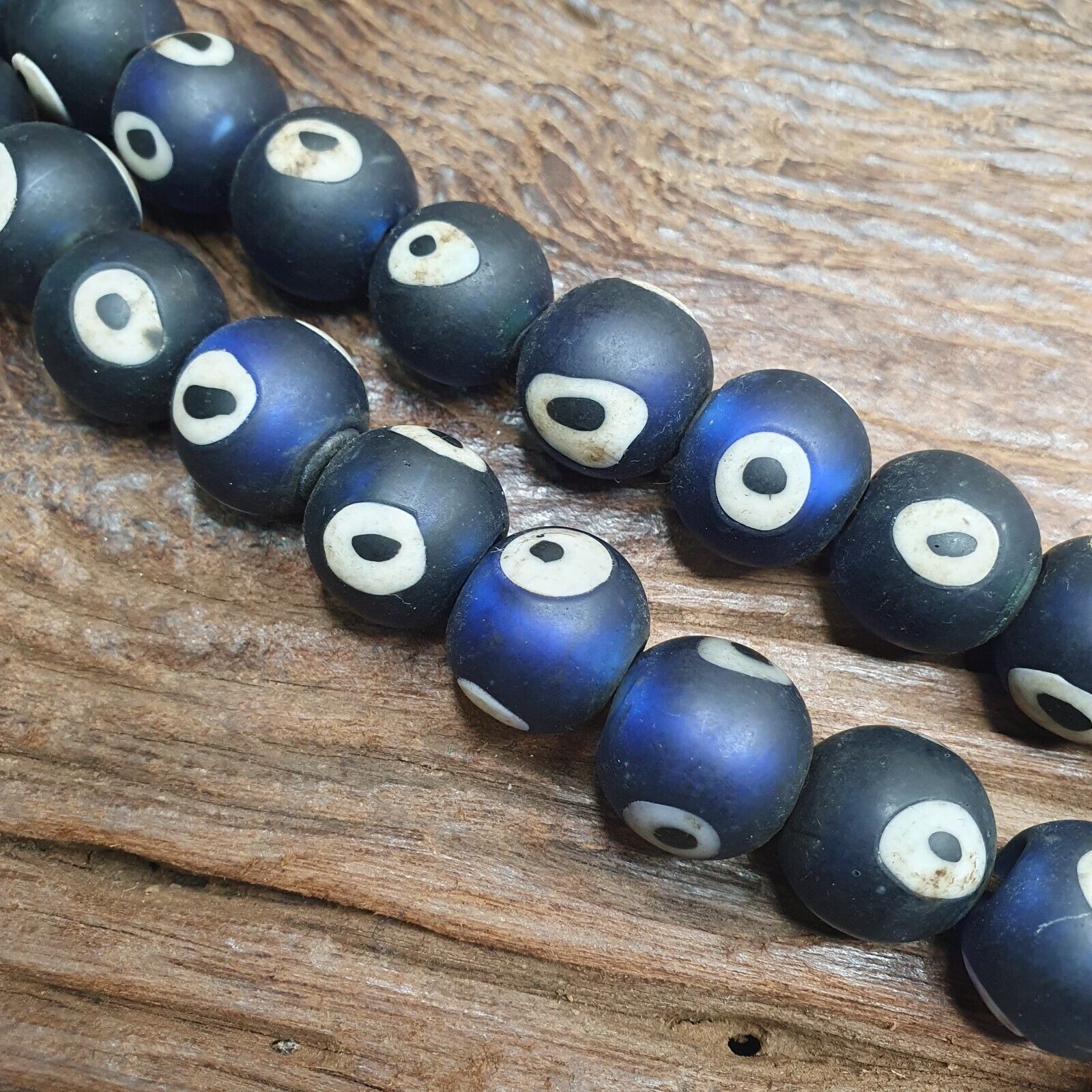 Amazing Vintage Evil-Eye old venetian-African Style Glass beads Strand 18-19mm