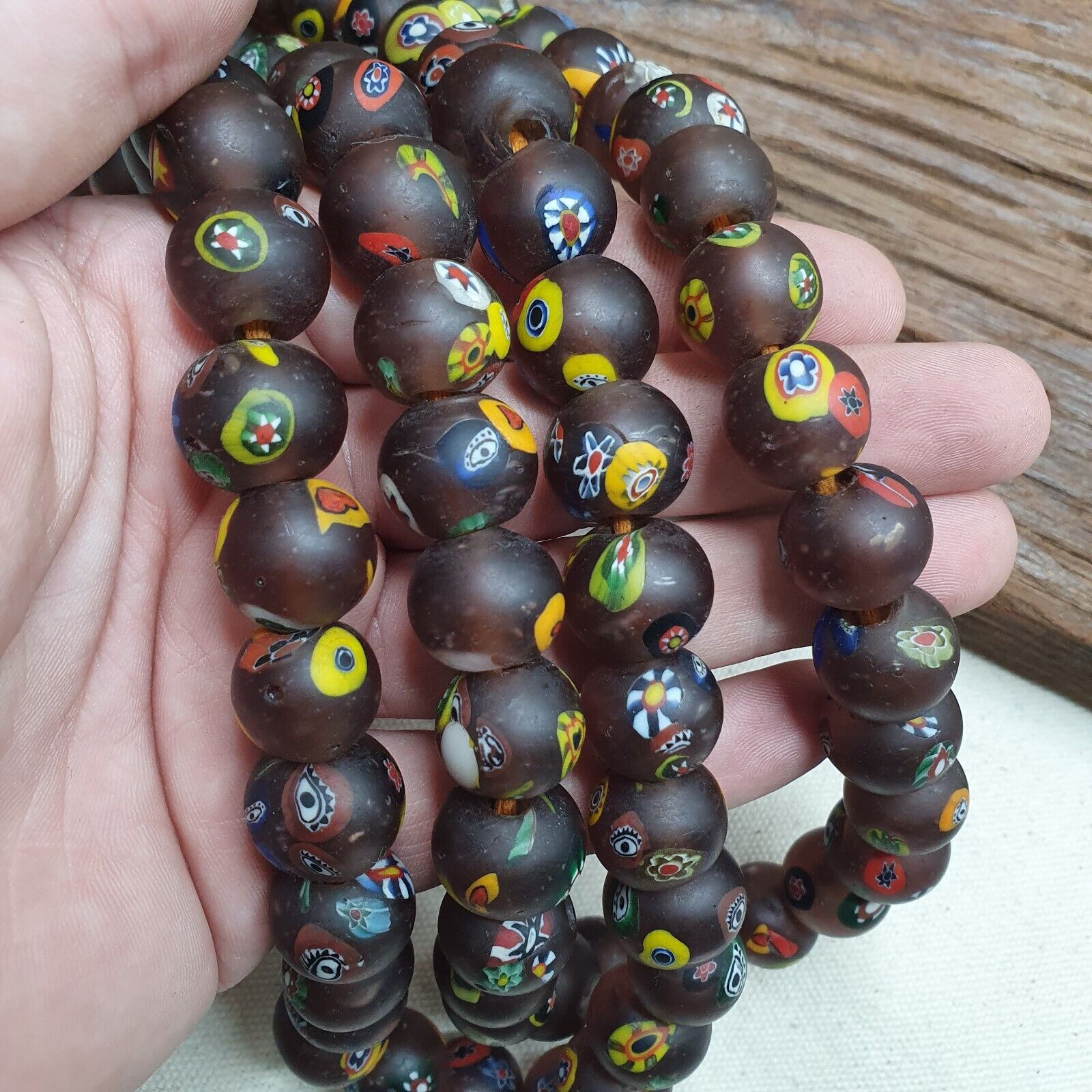 Amazing Vintage venetian-African Murano Style Glass beads Strand 15-16mm