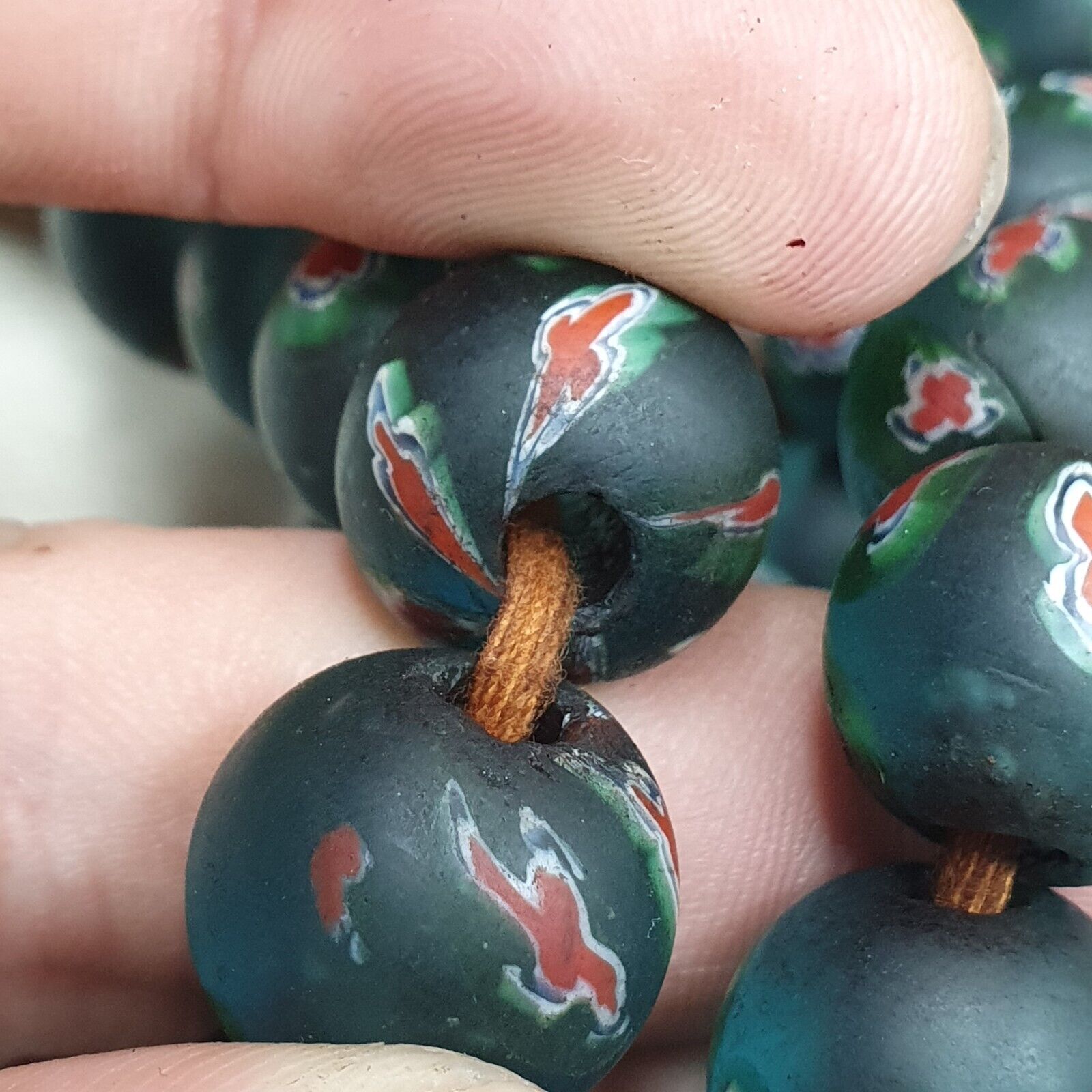 Vintage venetian-African Murano Style Floral green Glass beads Strand 15-16mm