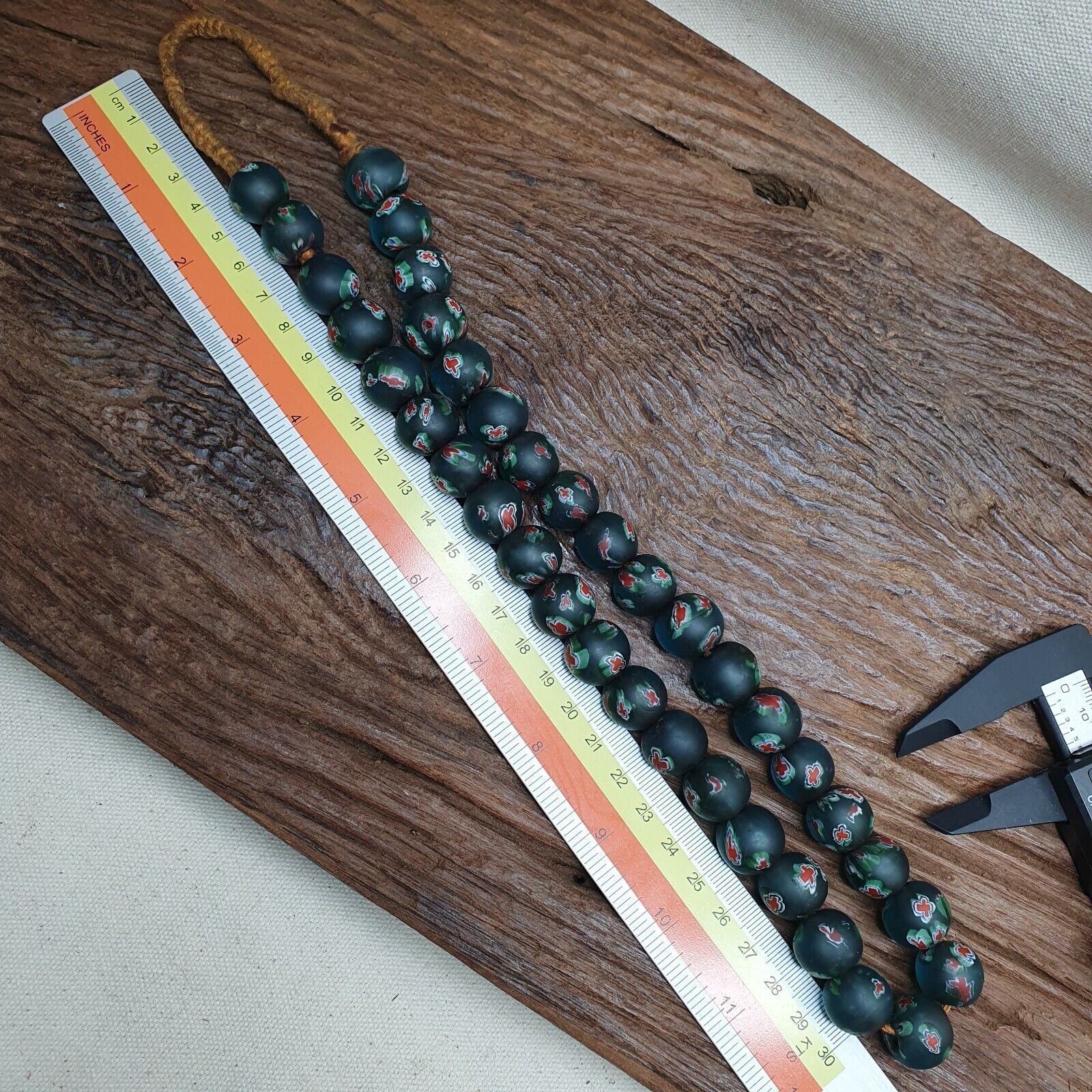 Vintage venetian-African Murano Style Floral green Glass beads Strand 15-16mm