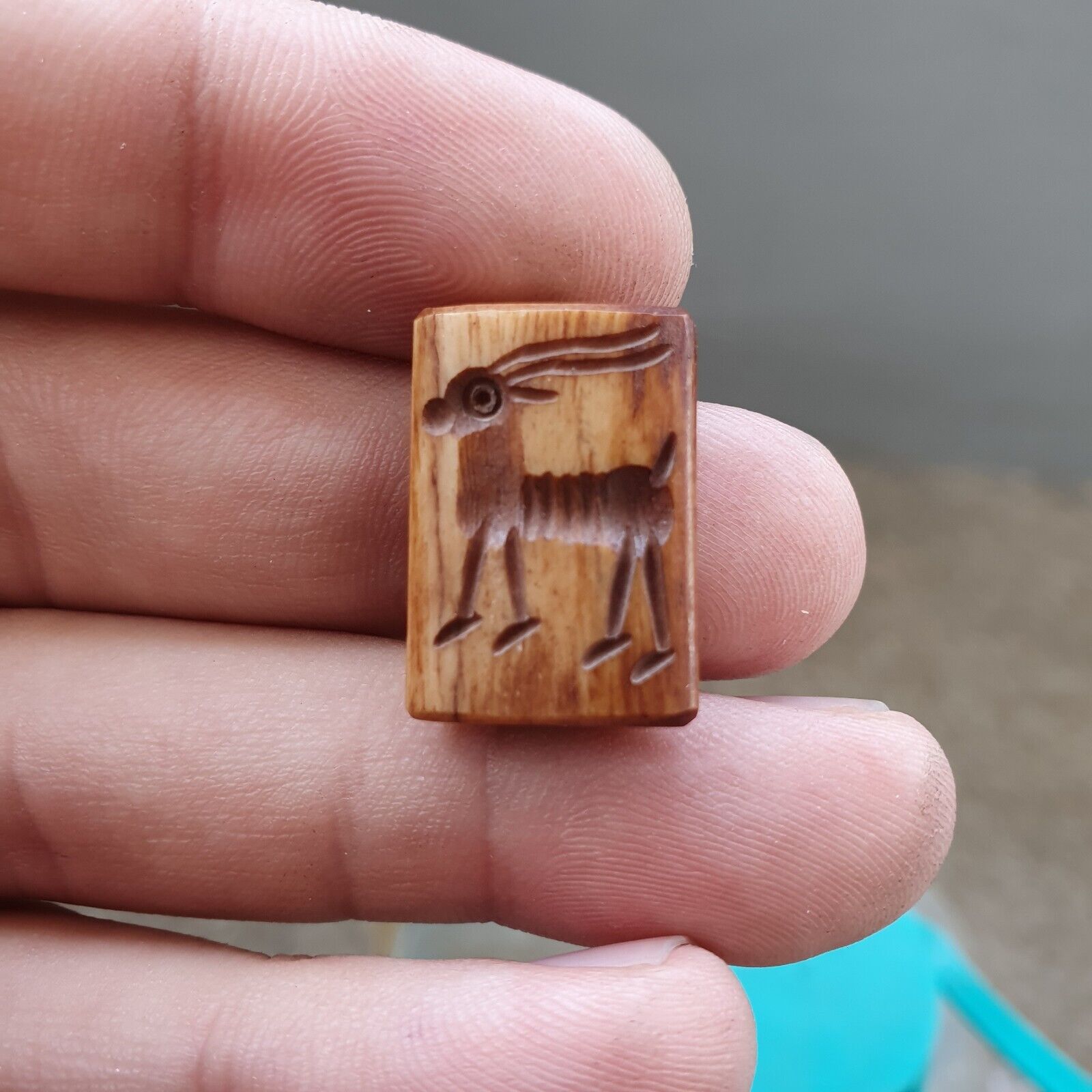 Antique Vintage SEAL BEAD "Mysterious Fish, Animal Intaglio Stamp BNE-3