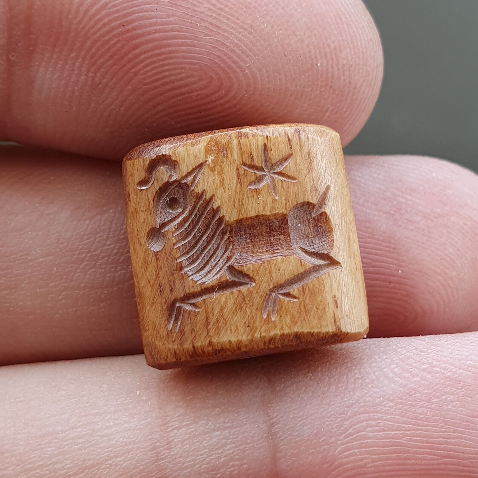 Antique Vintage SEAL BEAD "Mysterious Animals Intaglio Stamp Carving BNE-5