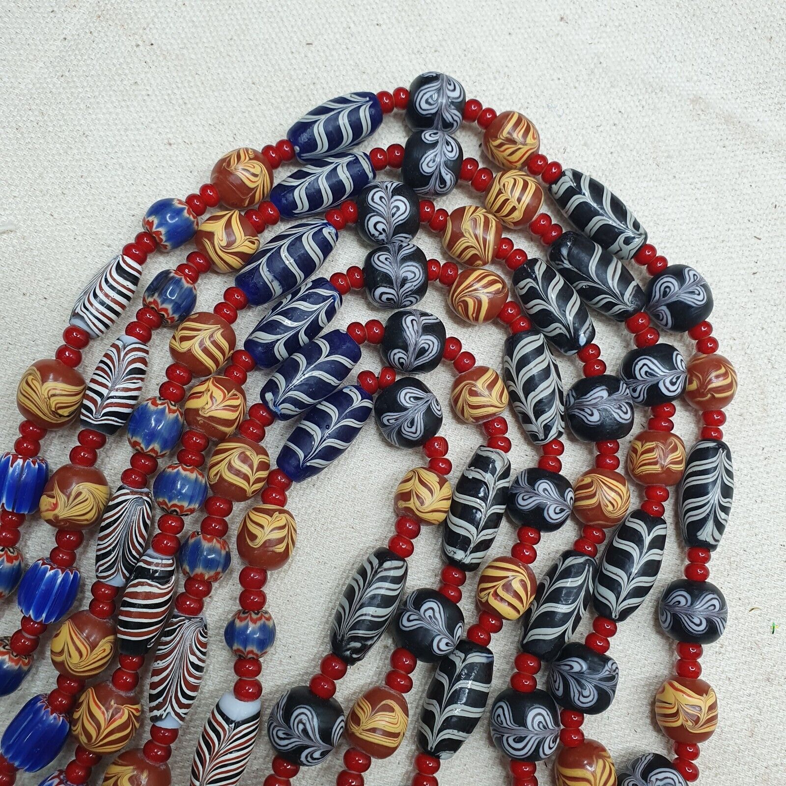Vintage Fancy Feather Whiteheart Glass Venetian Style Beads Necklace #MX-1