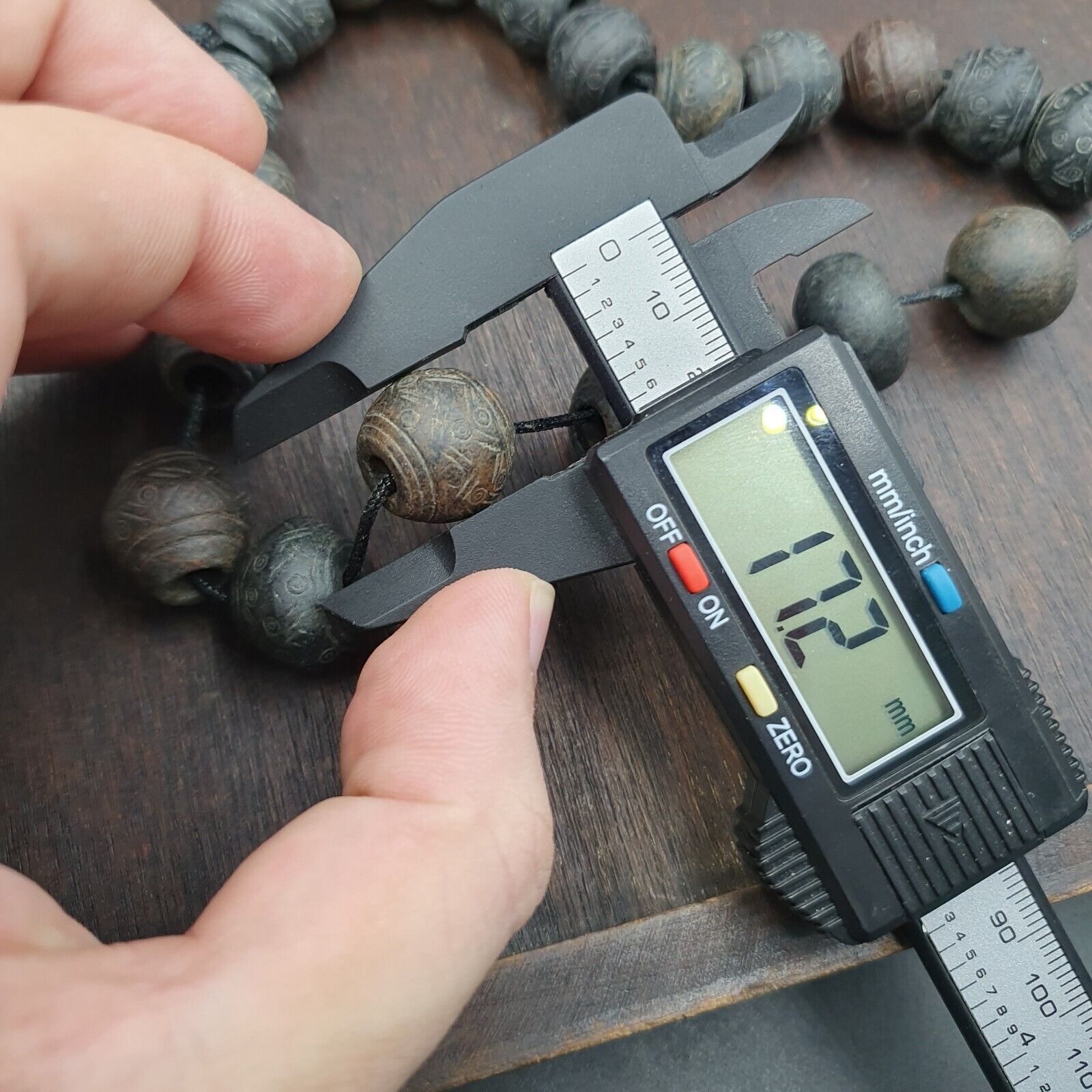 Lot 20 Antique Carving Decorated Stone Beads Lot From Swat Valley 18-15mm