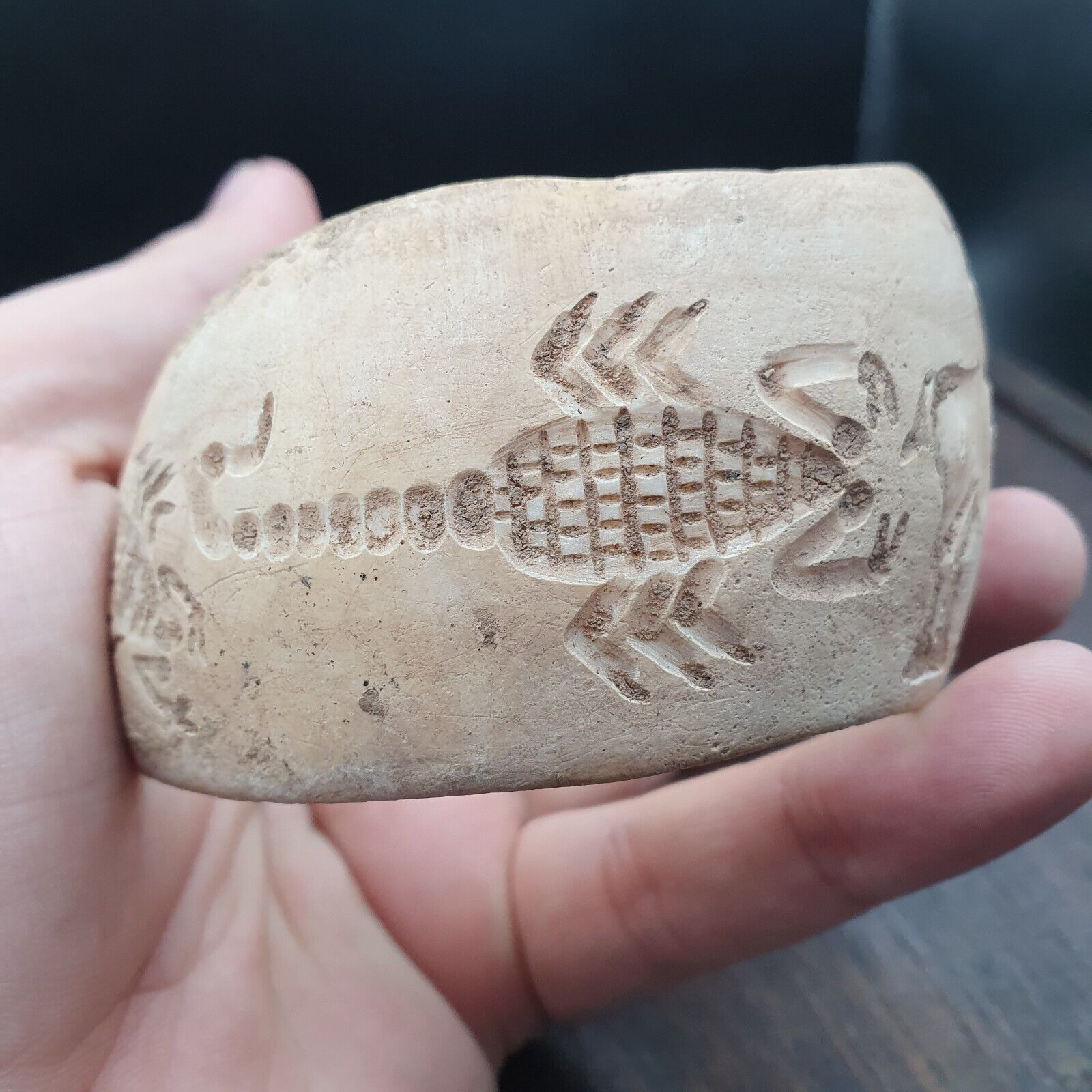 NAGA CONCH SHELL BRACELET, Engraved Scorpion Animals Figurine Arm Band