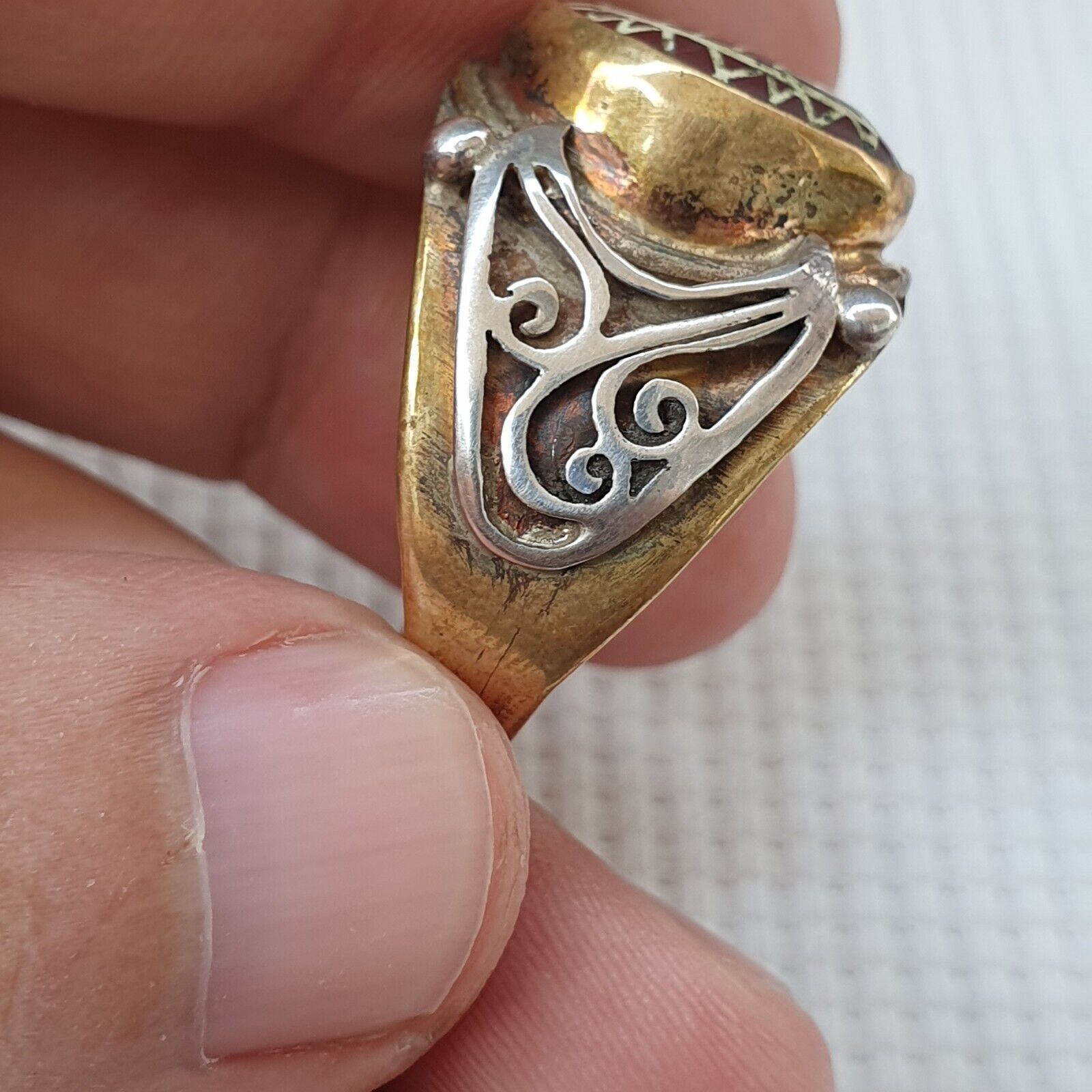 Antique Tibetan Etched Agate Center Stone Silver Inlay Gold Plated brass Ring