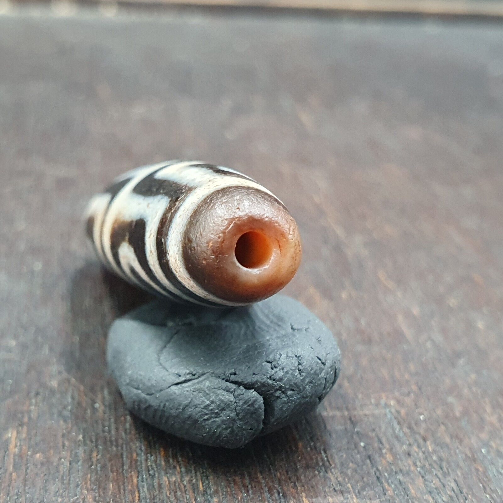 Unique Pattern 4 eyes Himalayan Tibetan Agate Dzi Bead Amulet
