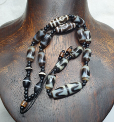Antique High Quality Tibetan Tigertoth Pattern Agate Dzi Beads Amulet Mala