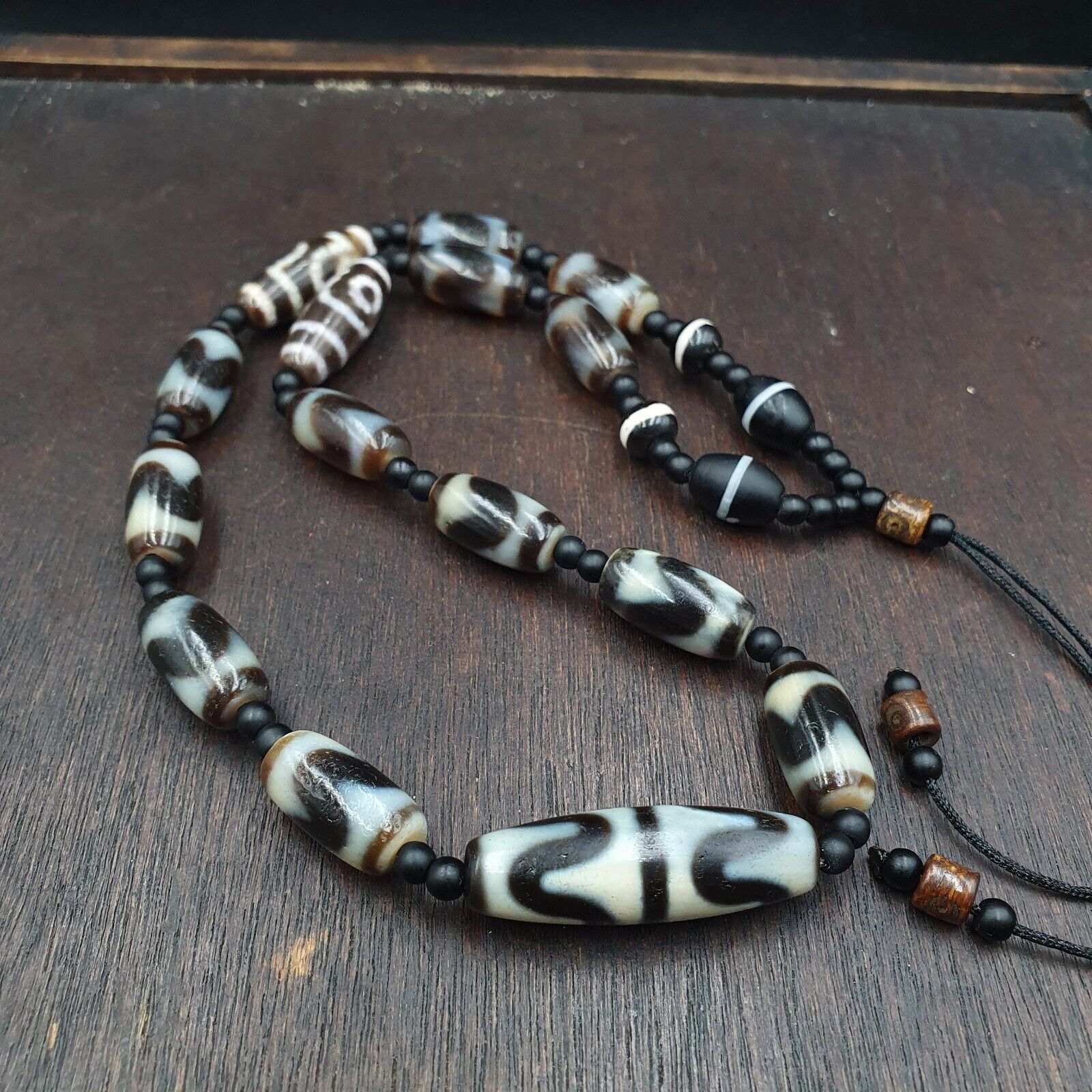 Antique High Quality Tibetan Tigertoth Pattern Agate Dzi Beads Amulet Mala