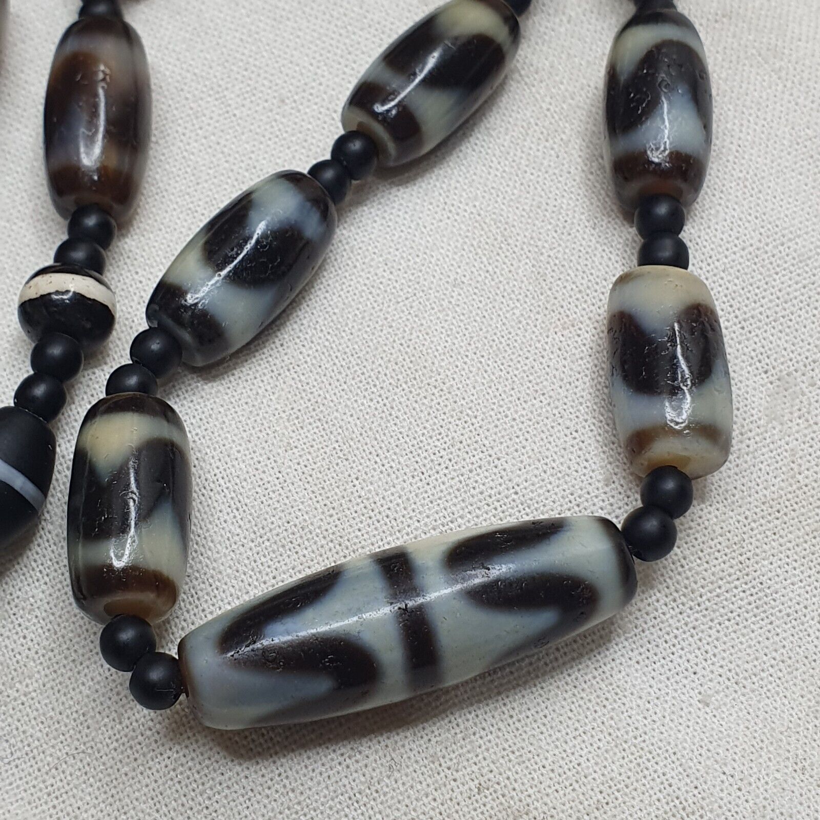 Antique High Quality Tibetan Tigertoth Pattern Agate Dzi Beads Amulet Mala