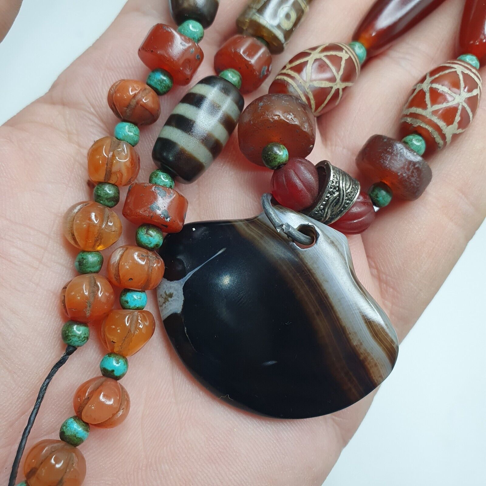 Antique Himalayan Indo Tibetan Suleimani Eye Agate Amulet Beads Necklace