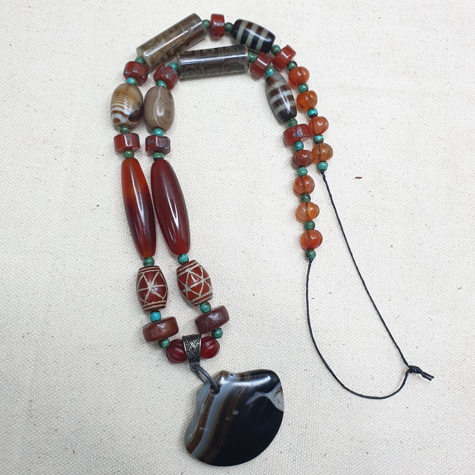 Antique Himalayan Indo Tibetan Suleimani Eye Agate Amulet Beads Necklace