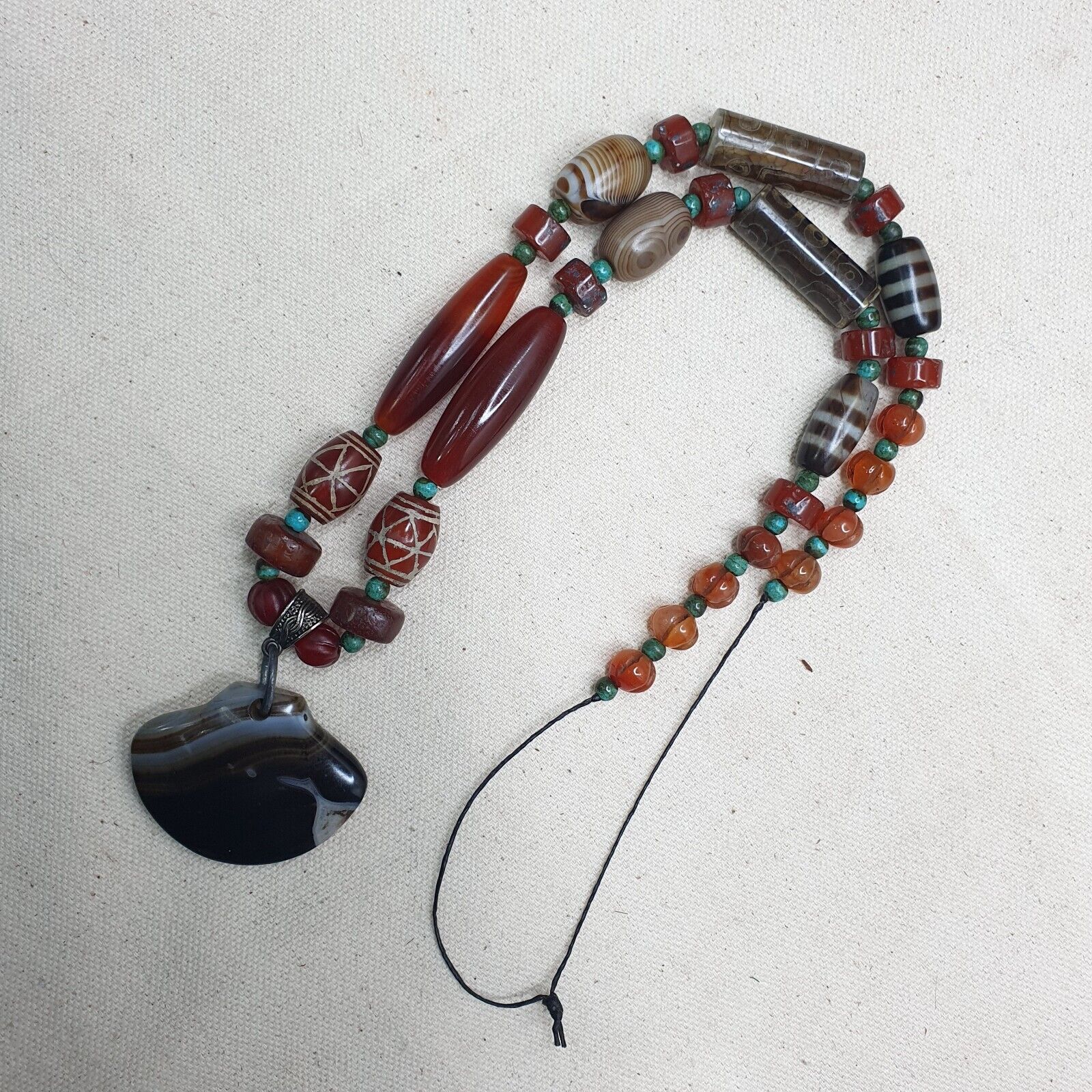 Antique Himalayan Indo Tibetan Suleimani Eye Agate Amulet Beads Necklace