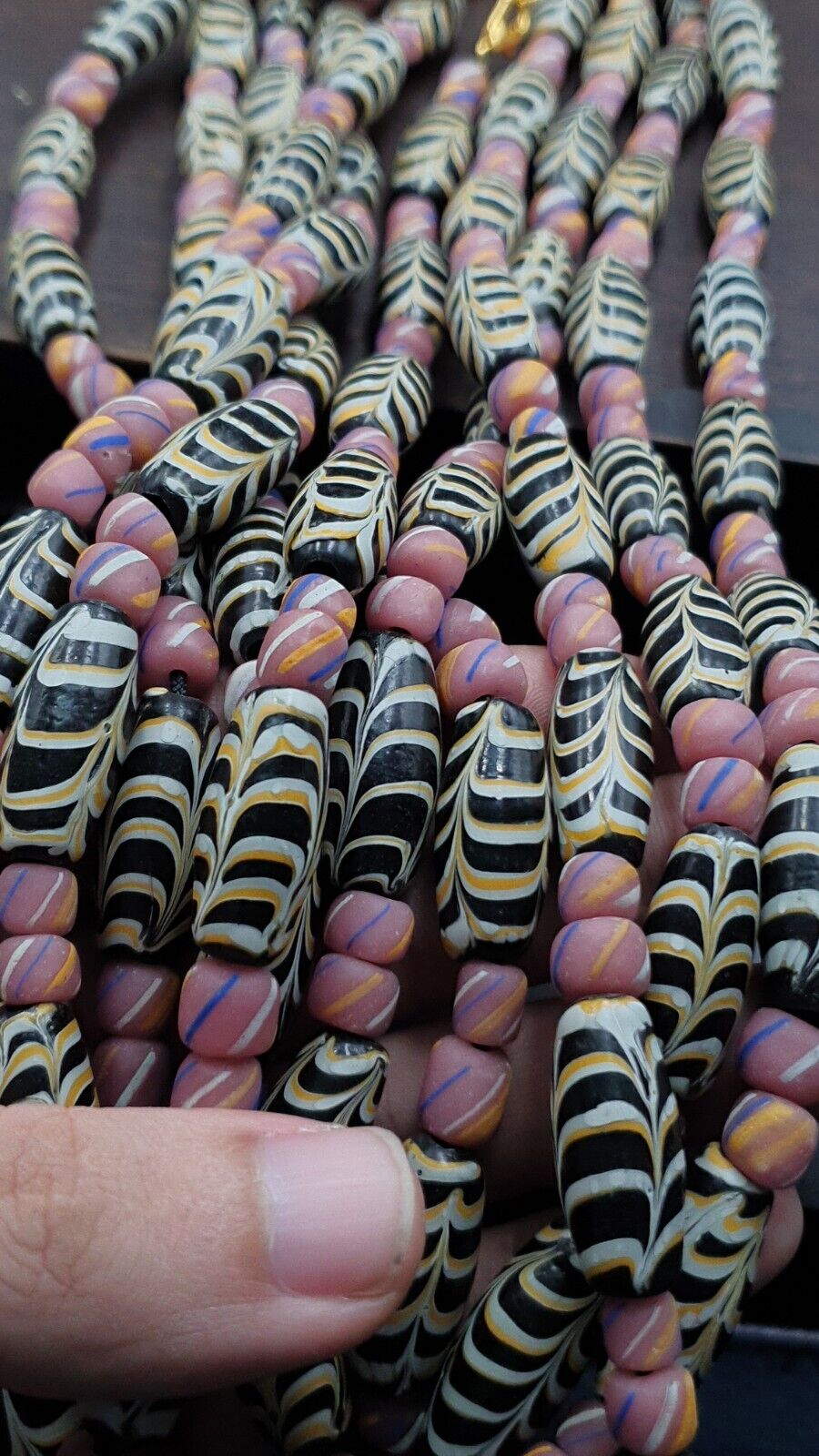 Vintage Feather Style Pattern African Stripes Beads Necklace