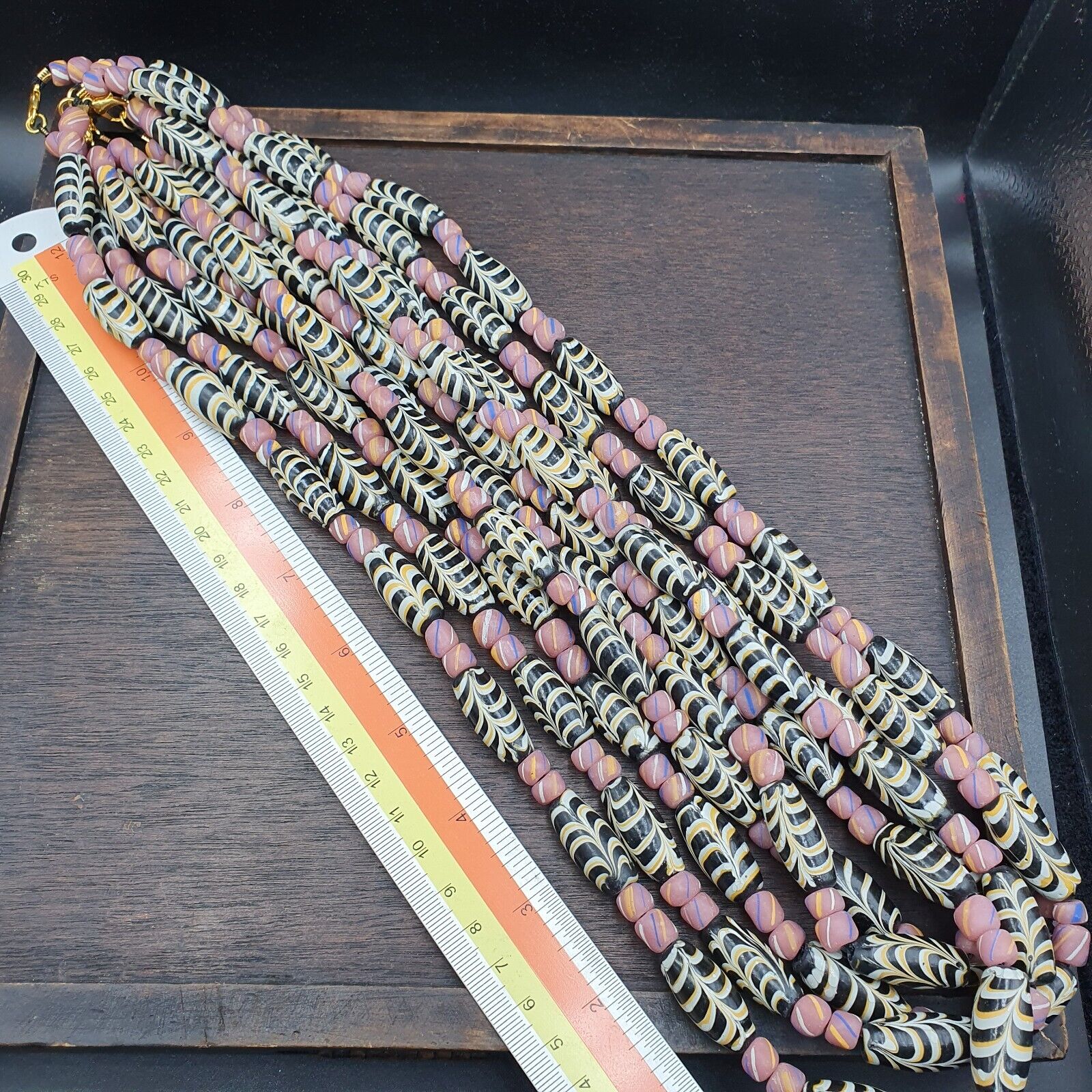 Vintage Feather Style Pattern African Stripes Beads Necklace