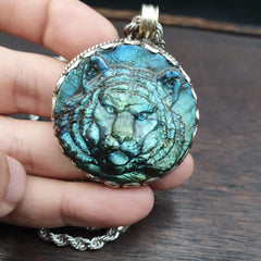 BIG MEN'S VINTAGE Natural Blue Fire Carving Labradorite Lion Face Necklace